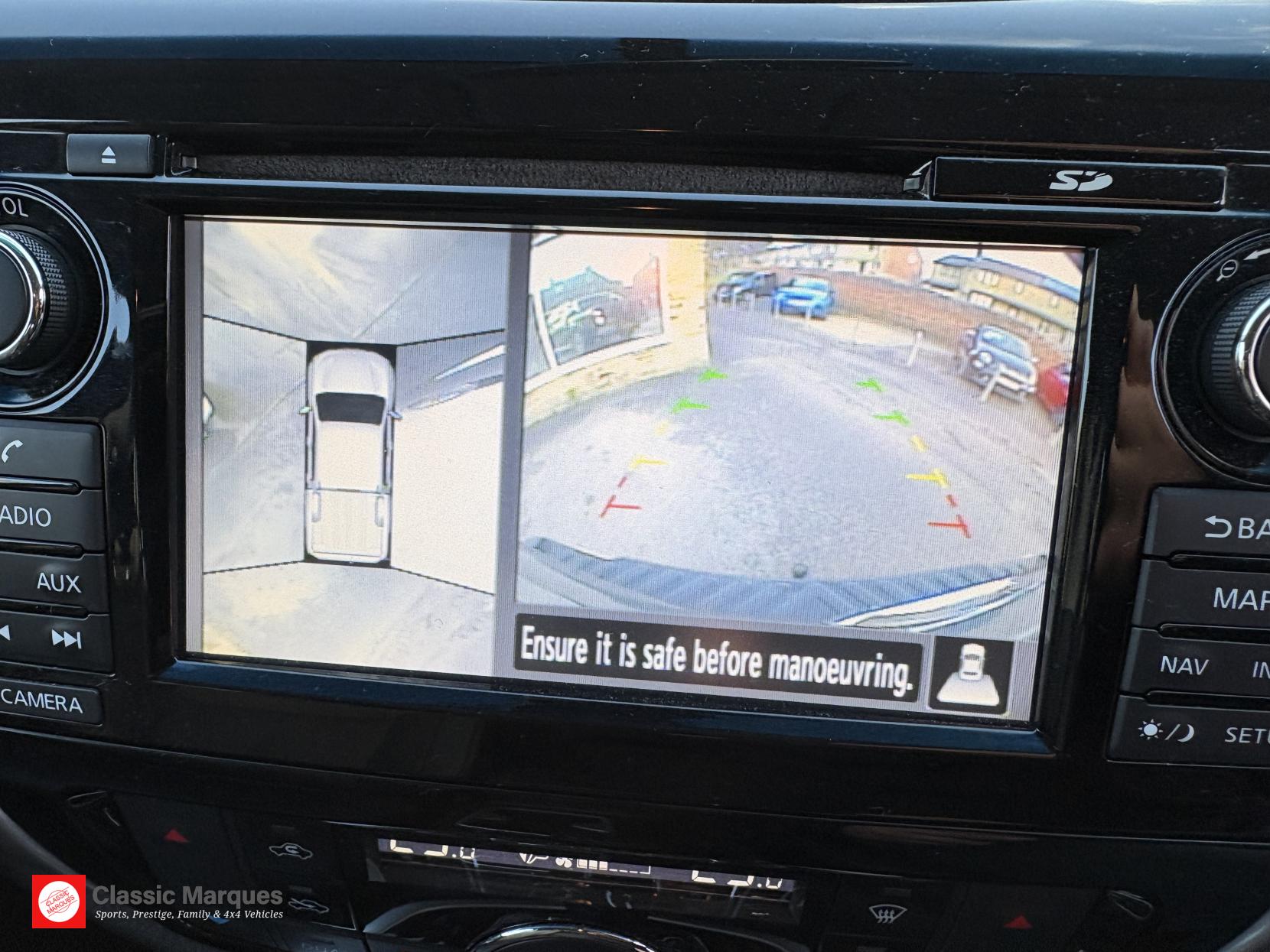 Nissan Navara 2.3 dCi Tekna Pickup Double Cab 4dr Diesel Auto 4WD Euro 6 (190 ps)