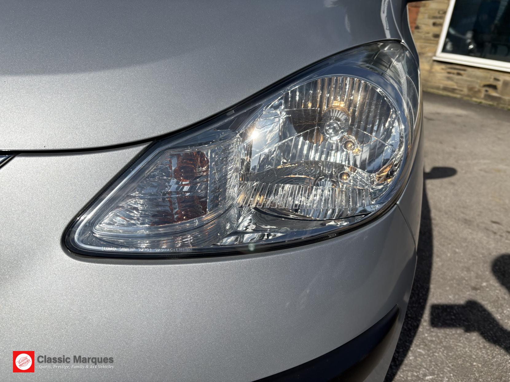 Hyundai i10 1.2 Comfort Hatchback 5dr Petrol Auto Euro 4 (77 bhp)