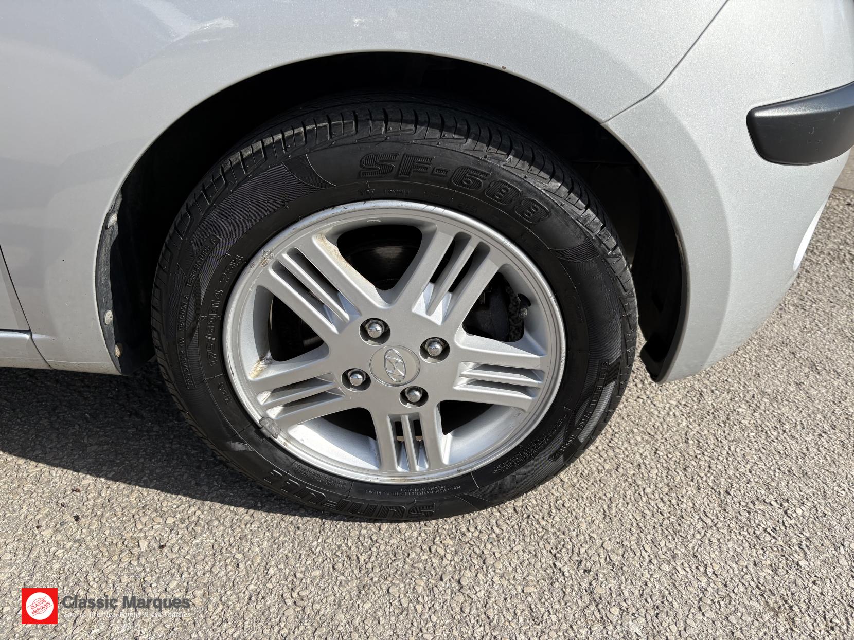 Hyundai i10 1.2 Comfort Hatchback 5dr Petrol Auto Euro 4 (77 bhp)