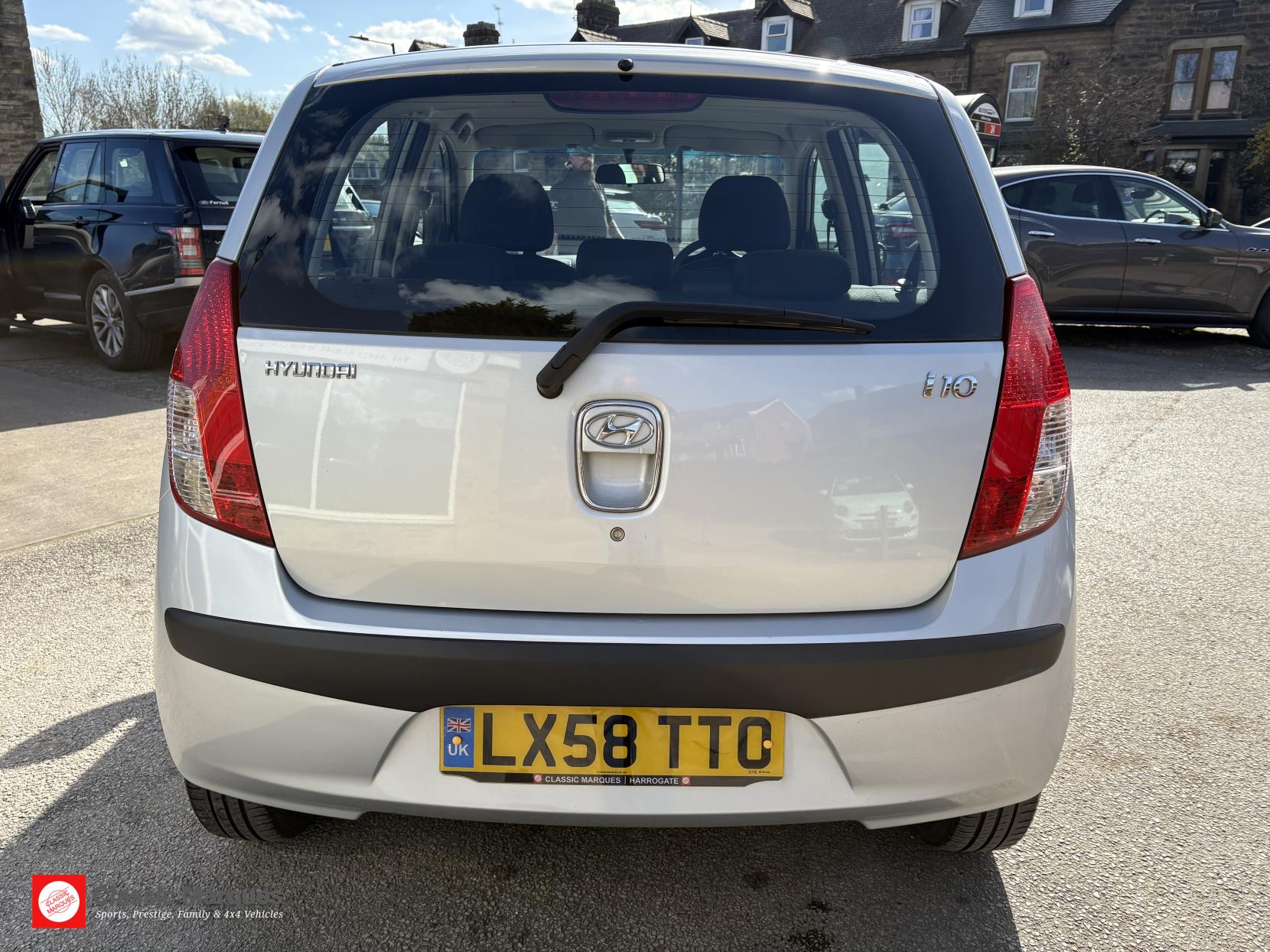 Hyundai i10 1.2 Comfort Hatchback 5dr Petrol Auto Euro 4 (77 bhp)