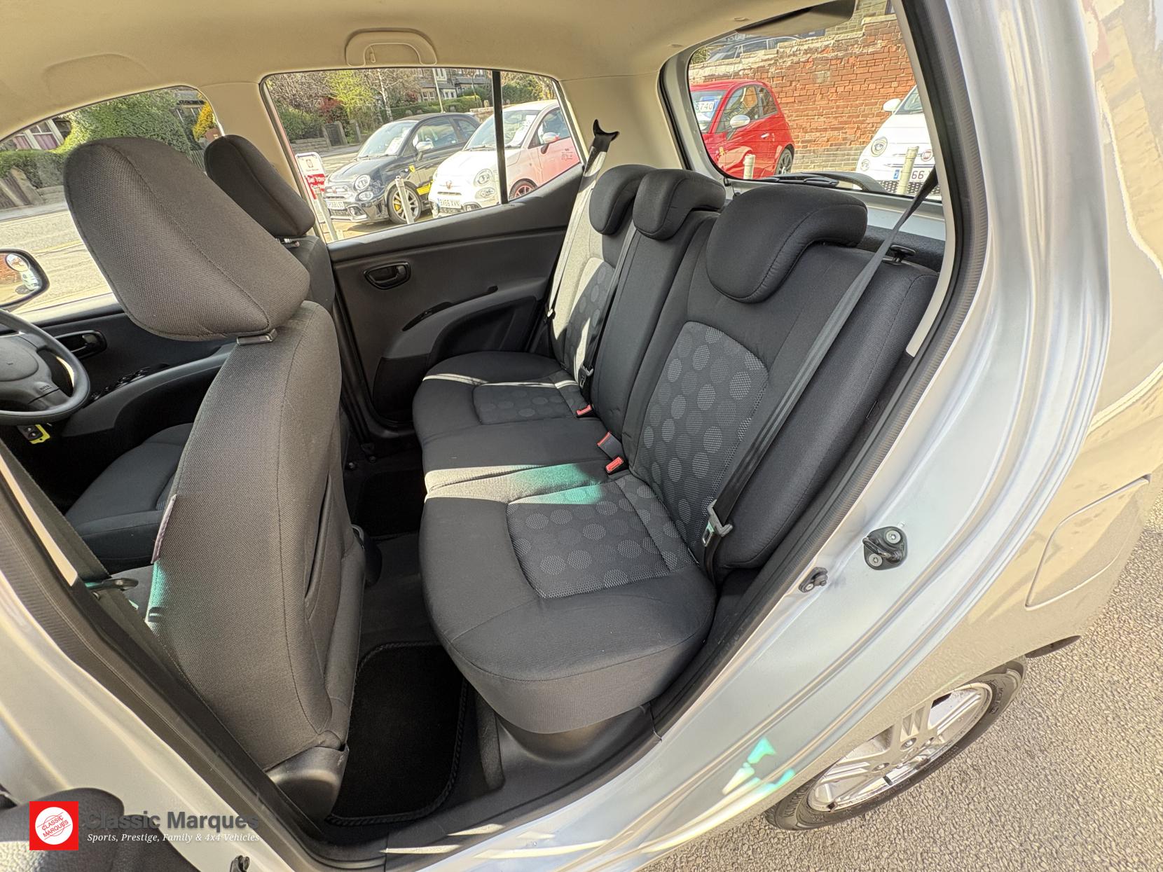 Hyundai i10 1.2 Comfort Hatchback 5dr Petrol Auto Euro 4 (77 bhp)