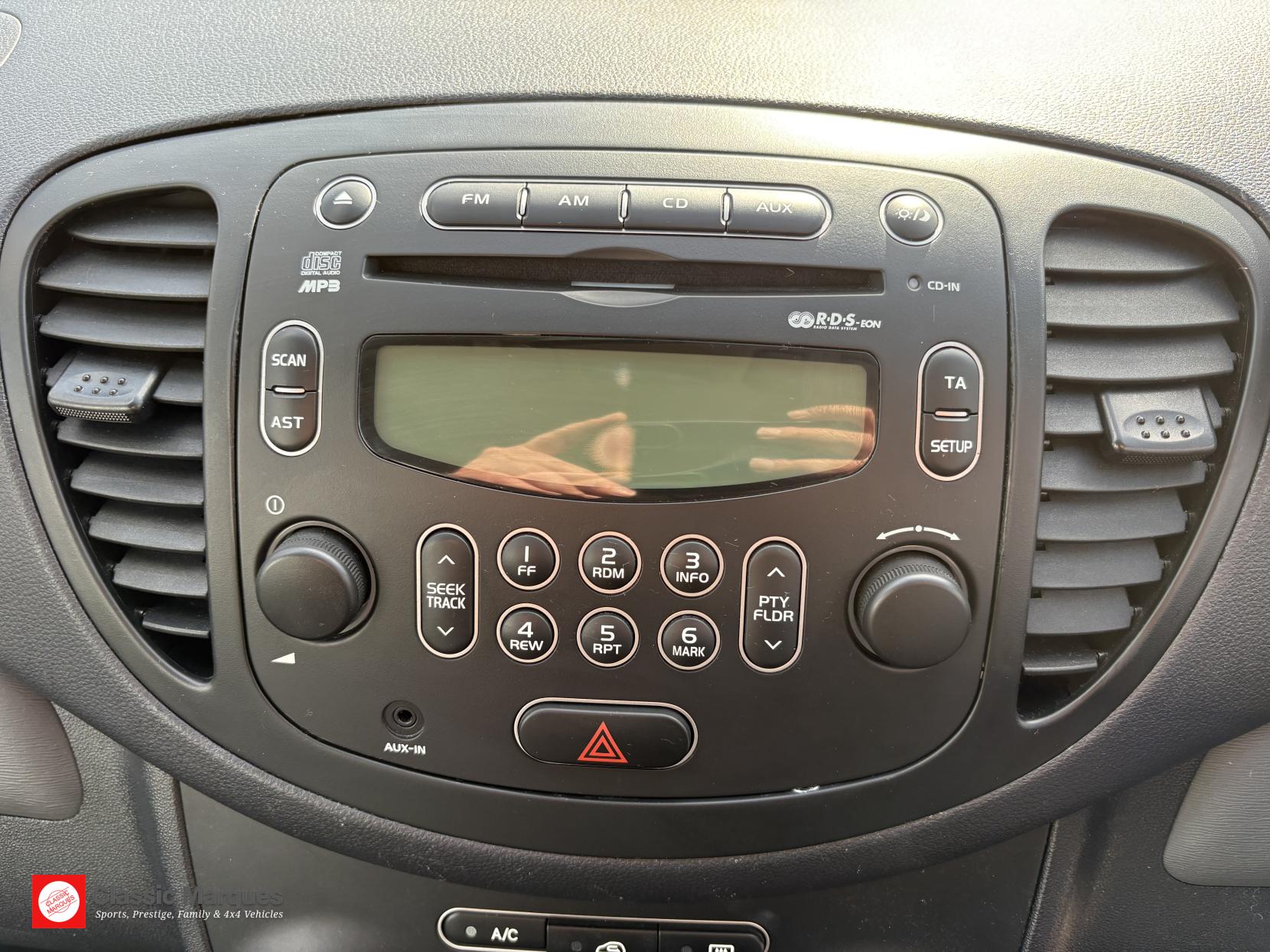 Hyundai i10 1.2 Comfort Hatchback 5dr Petrol Auto Euro 4 (77 bhp)