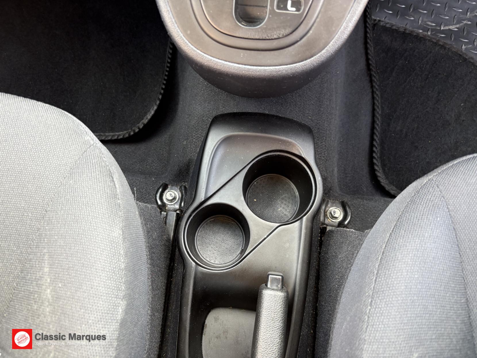 Hyundai i10 1.2 Comfort Hatchback 5dr Petrol Auto Euro 4 (77 bhp)