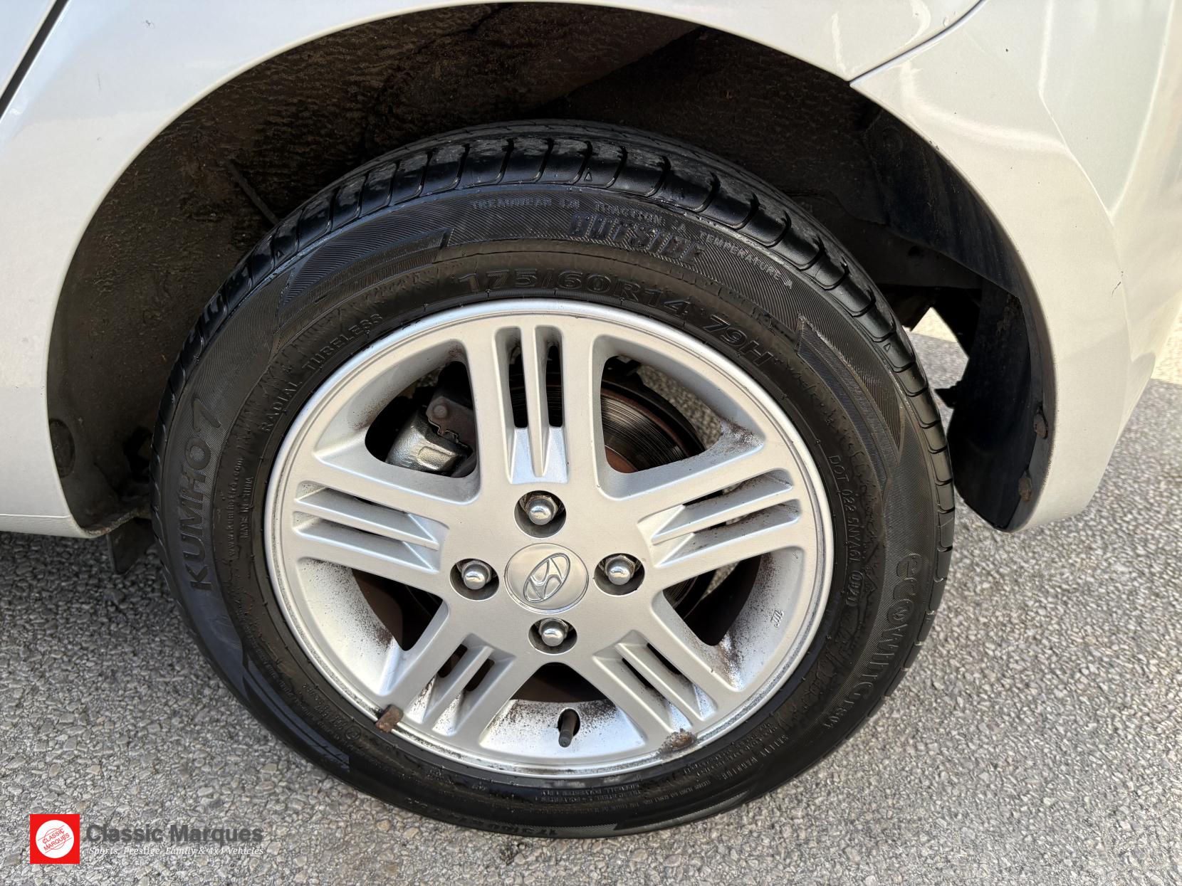 Hyundai i10 1.2 Comfort Hatchback 5dr Petrol Auto Euro 4 (77 bhp)