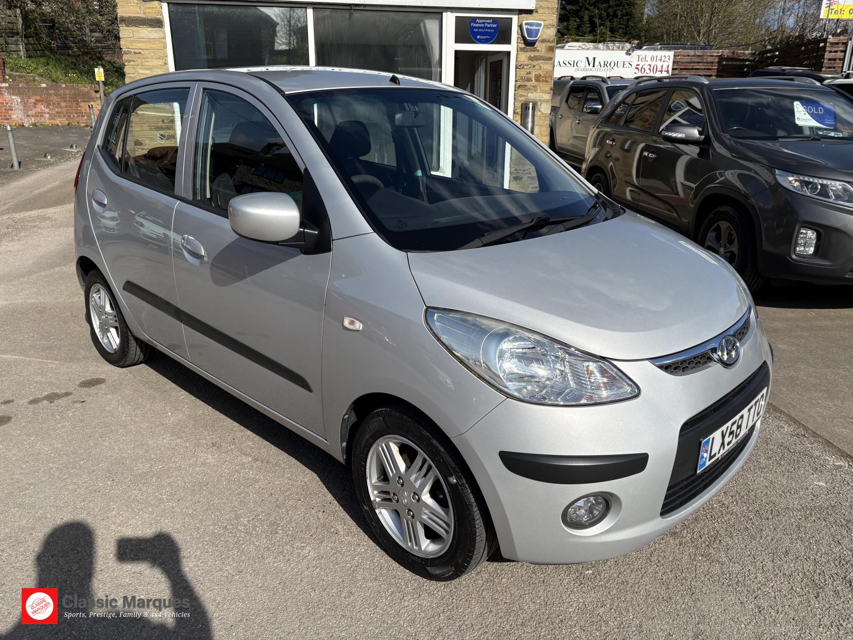 Hyundai i10 1.2 Comfort Hatchback 5dr Petrol Auto Euro 4 (77 bhp)