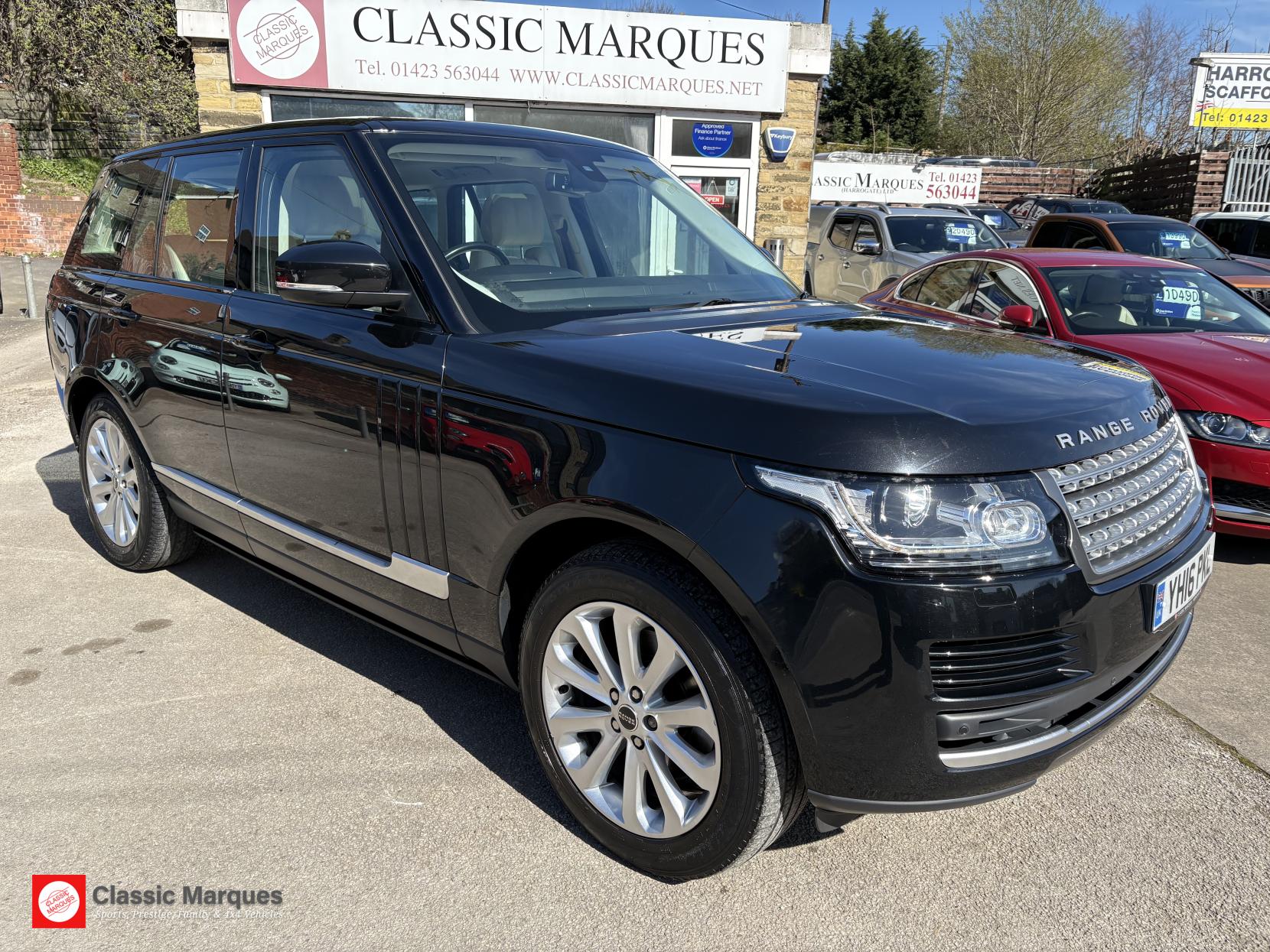 Land Rover Range Rover 3.0 TD V6 Vogue SUV 5dr Diesel Auto 4WD Euro 6 (s/s) (258 ps)