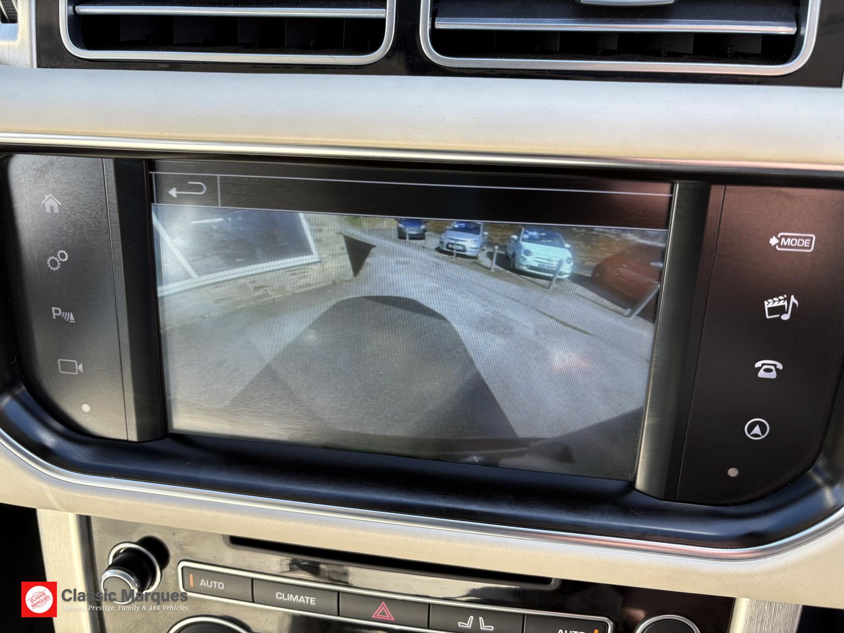 Land Rover Range Rover 3.0 TD V6 Vogue SUV 5dr Diesel Auto 4WD Euro 6 (s/s) (258 ps)