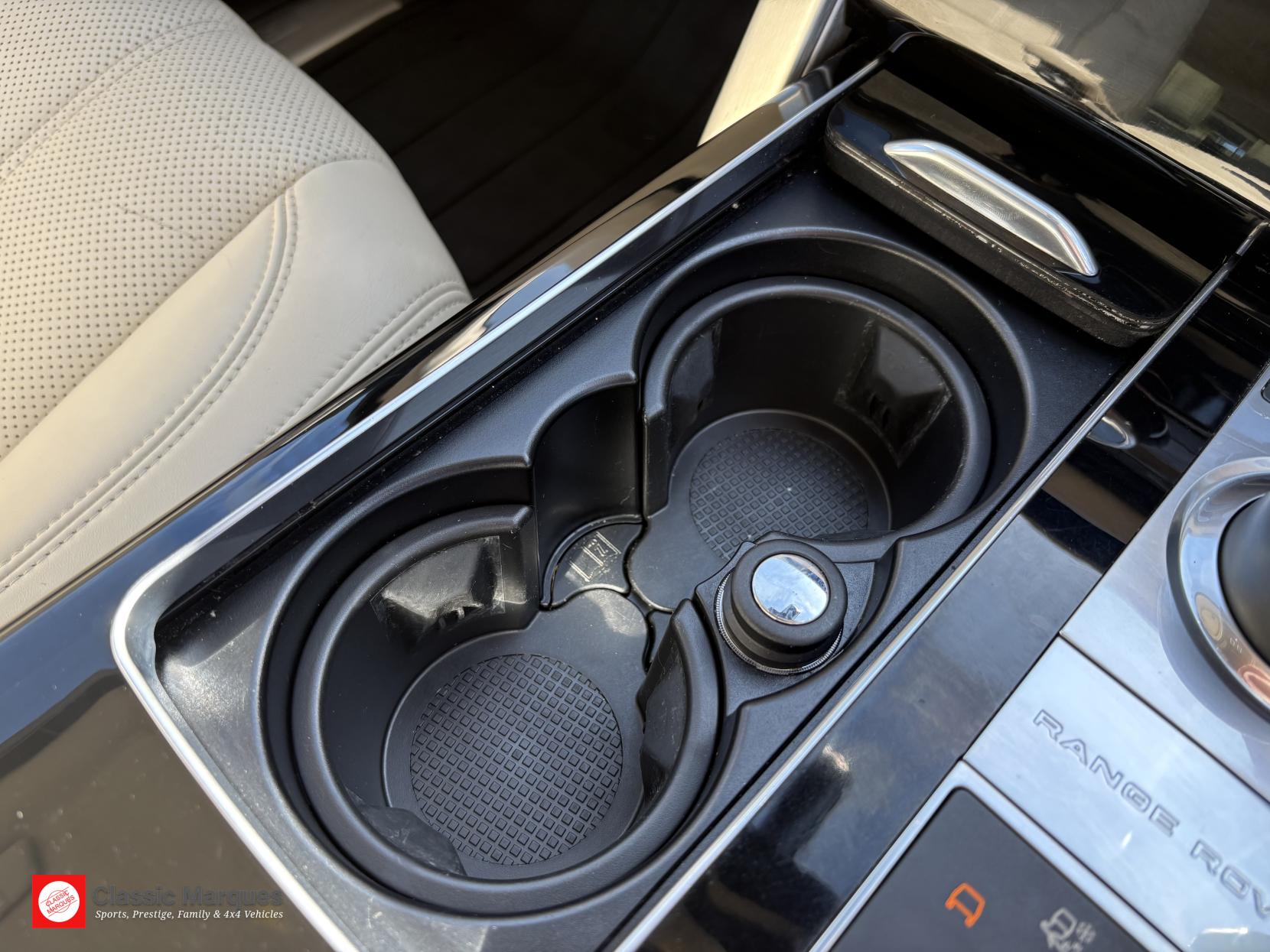 Land Rover Range Rover 3.0 TD V6 Vogue SUV 5dr Diesel Auto 4WD Euro 6 (s/s) (258 ps)