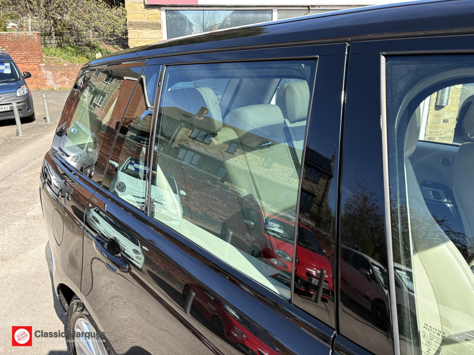 Land Rover Range Rover 3.0 TD V6 Vogue SUV 5dr Diesel Auto 4WD Euro 6 (s/s) (258 ps)