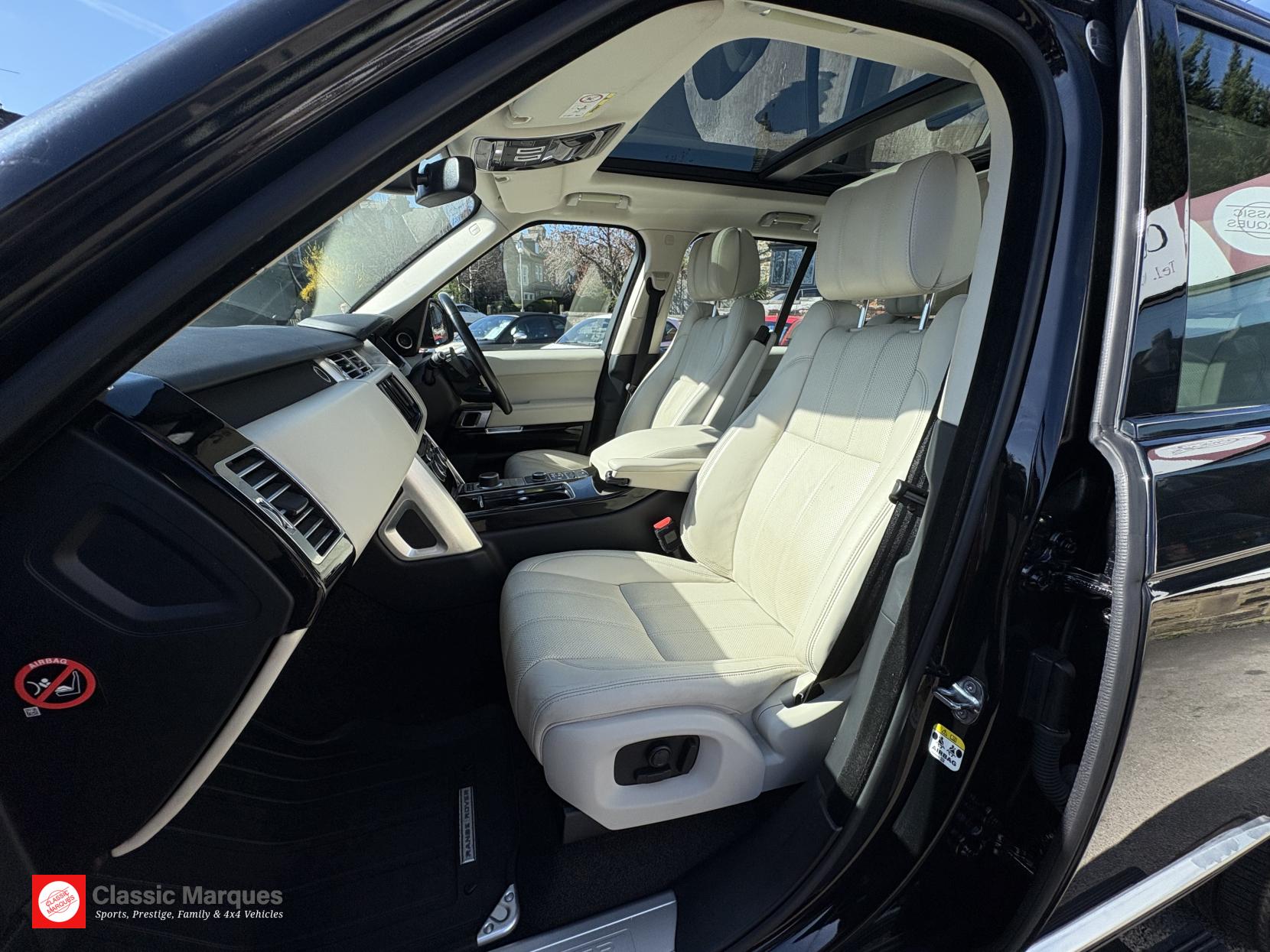 Land Rover Range Rover 3.0 TD V6 Vogue SUV 5dr Diesel Auto 4WD Euro 6 (s/s) (258 ps)