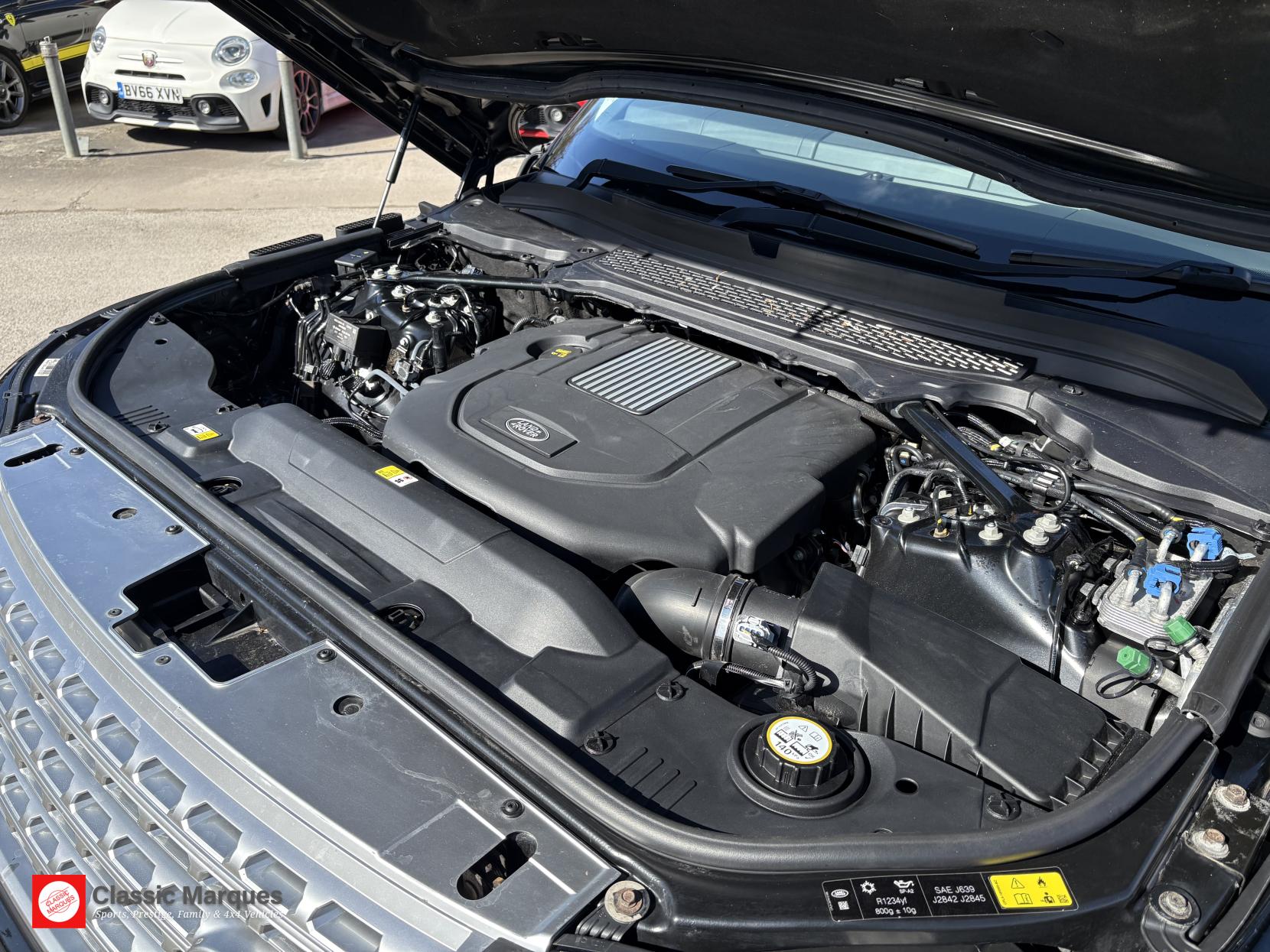 Land Rover Range Rover 3.0 TD V6 Vogue SUV 5dr Diesel Auto 4WD Euro 6 (s/s) (258 ps)