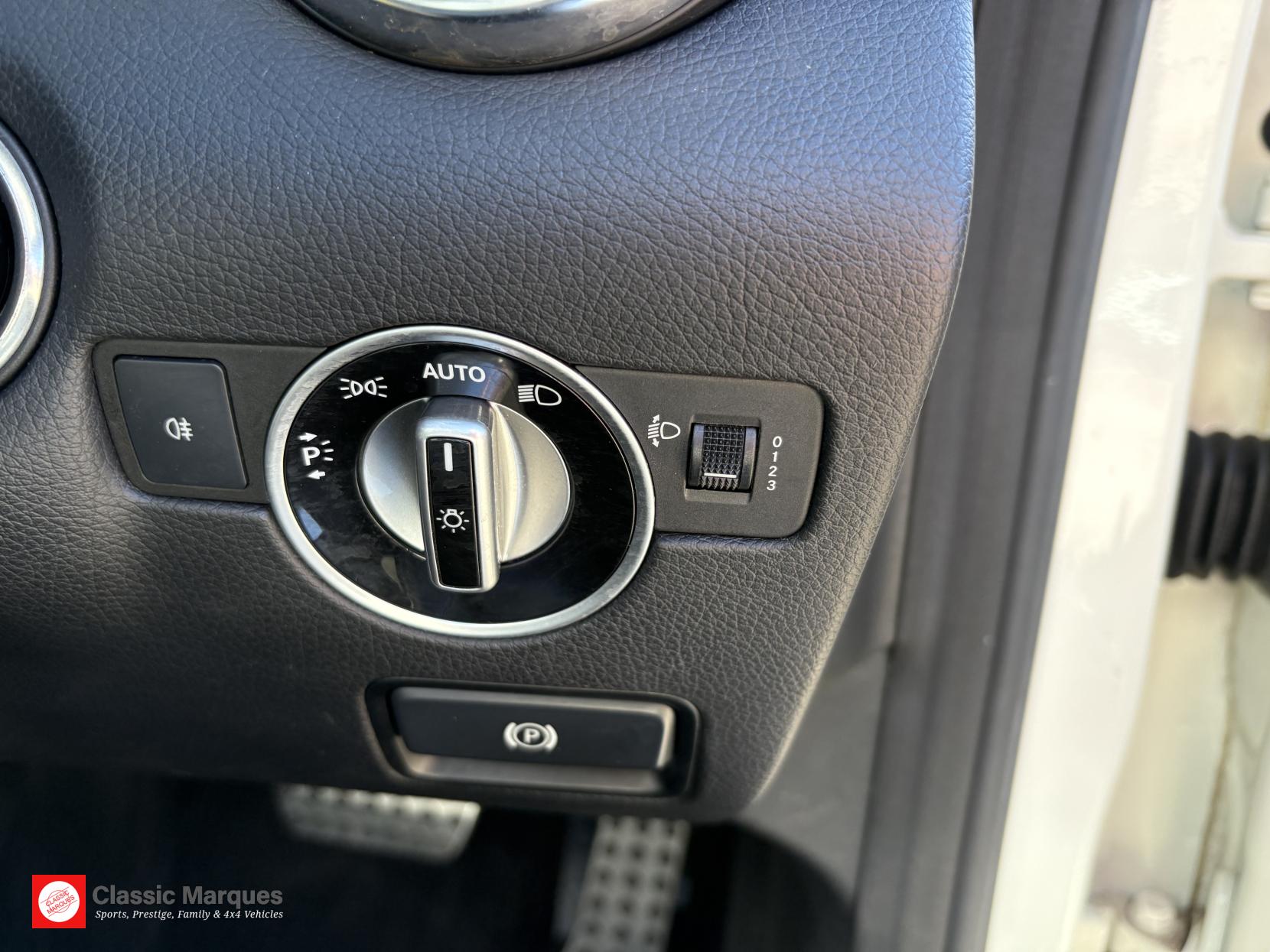 Mercedes-Benz SLK 1.8 SLK250 BlueEfficiency AMG Sport Convertible 2dr Petrol G-Tronic+ Euro 5 (s/s) (204 ps)