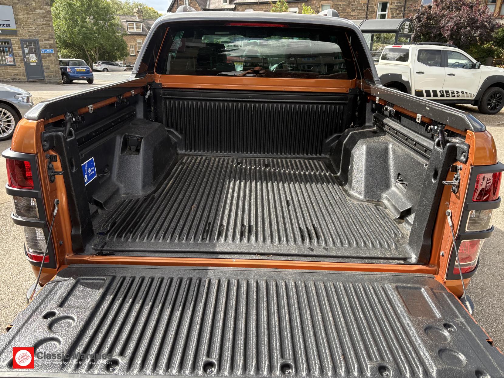 Ford Ranger 3.2 TDCi Wildtrak Pickup Double Cab 4dr Diesel Manual 4WD Euro 5 (s/s) (200 ps)