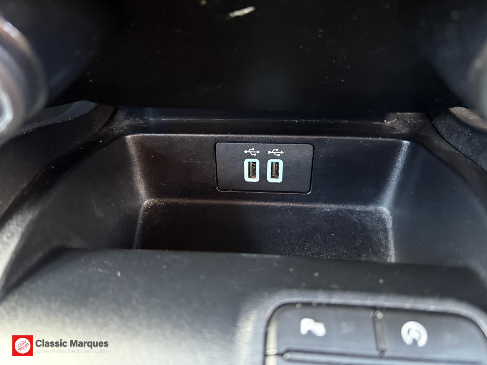 Ford Ranger 2.0 EcoBlue Thunder Pickup Double Cab 4dr Diesel Auto 4WD Euro 6 (s/s) (213 ps)