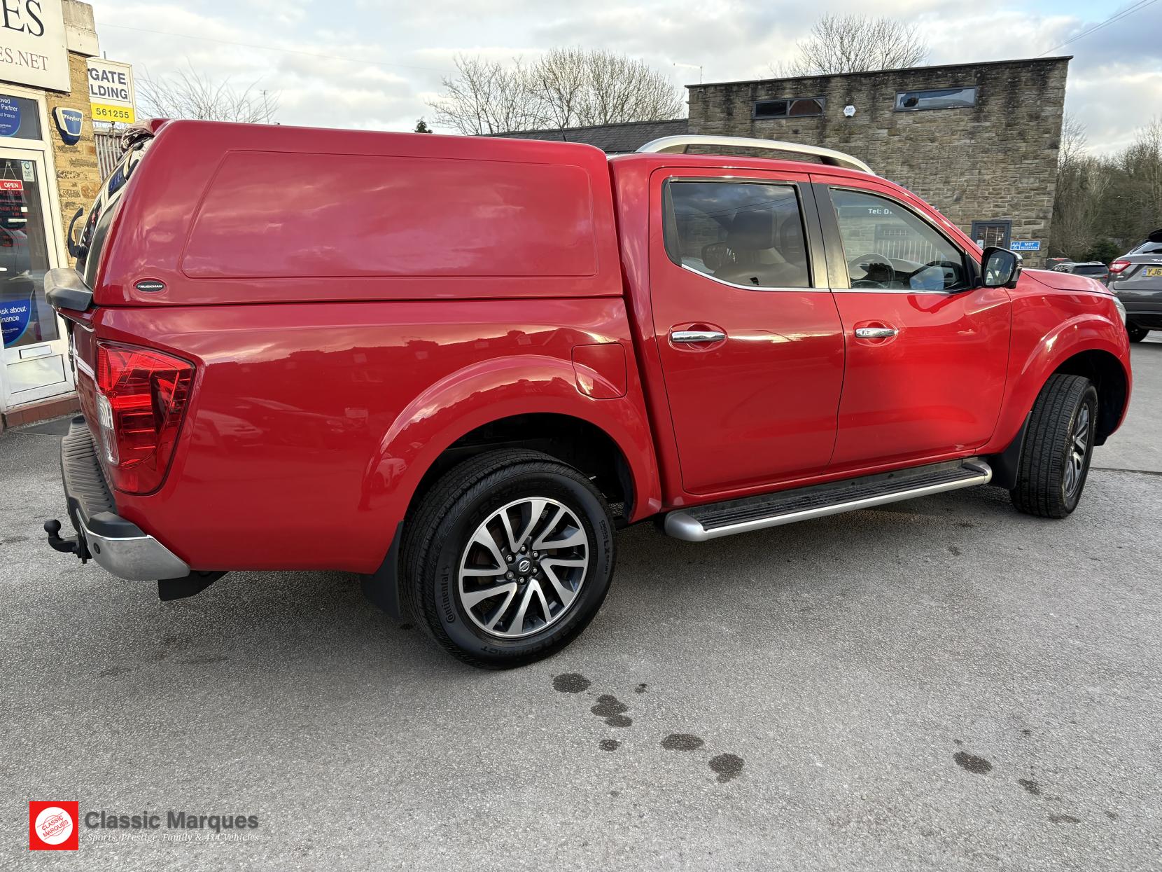 Nissan Navara 2.3 dCi Tekna Pickup Double Cab 4dr Diesel Auto 4WD Euro 6 (190 ps)