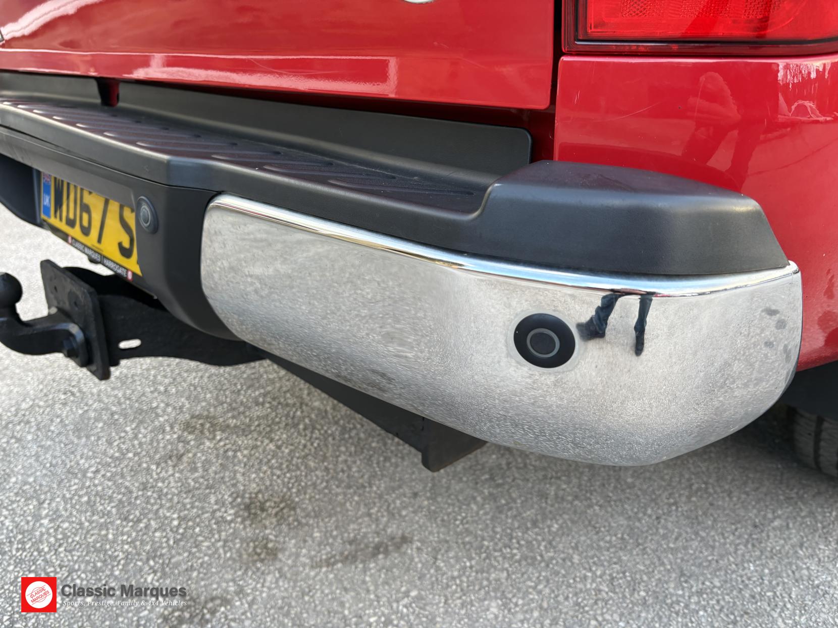 Nissan Navara 2.3 dCi Tekna Pickup Double Cab 4dr Diesel Auto 4WD Euro 6 (190 ps)