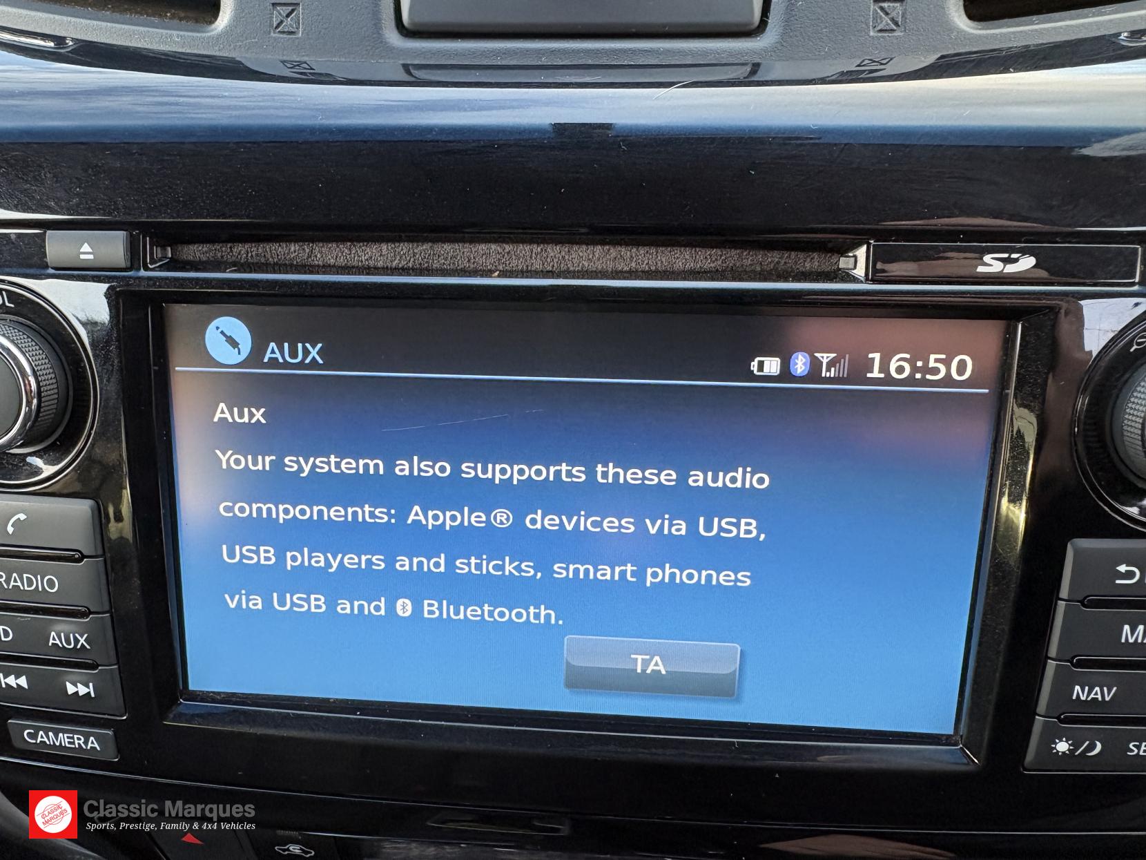 Nissan Navara 2.3 dCi Tekna Pickup Double Cab 4dr Diesel Auto 4WD Euro 6 (190 ps)