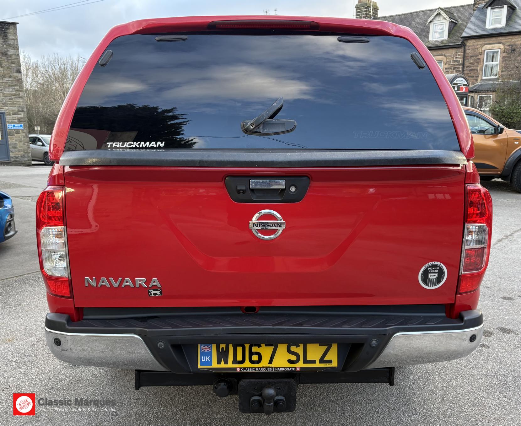 Nissan Navara 2.3 dCi Tekna Pickup Double Cab 4dr Diesel Auto 4WD Euro 6 (190 ps)