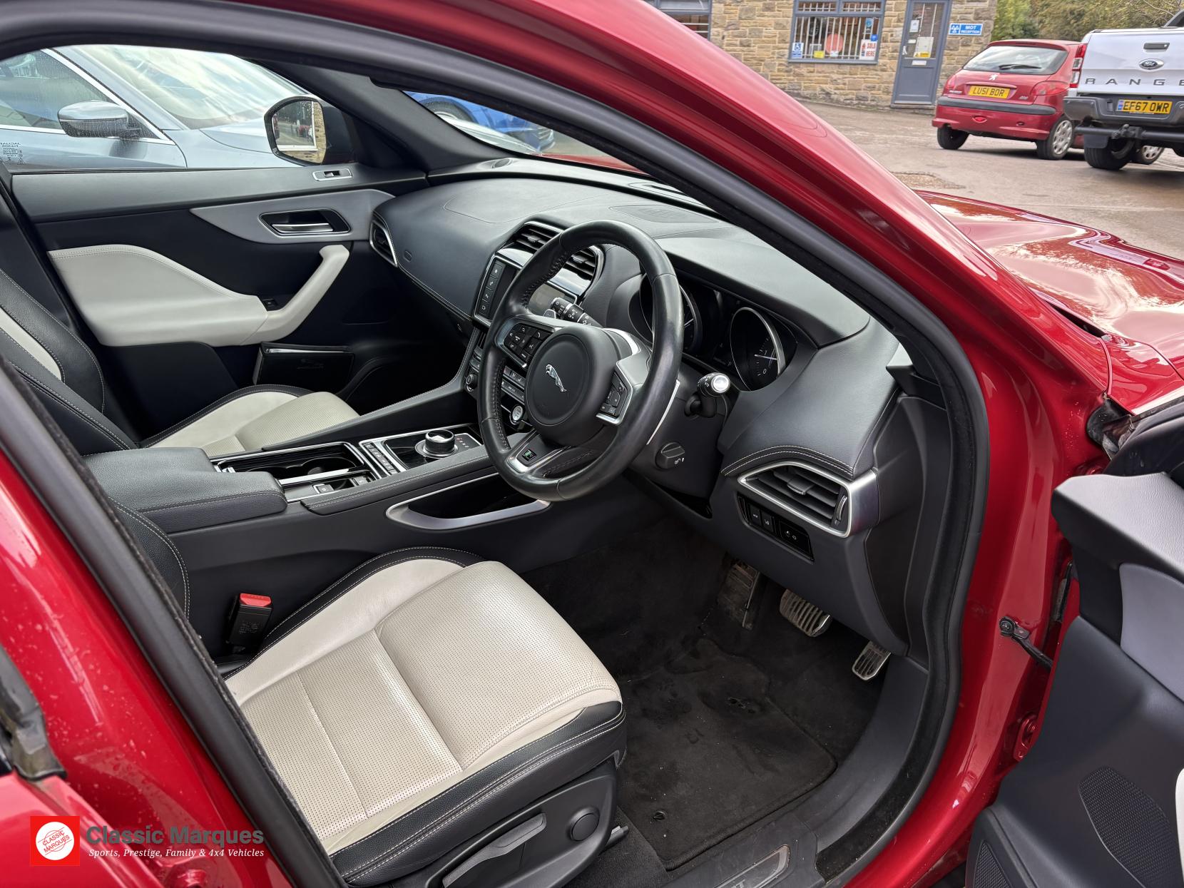 Jaguar F-PACE 2.0 D240 R-Sport SUV 5dr Diesel Auto AWD Euro 6 (s/s) (240 ps)