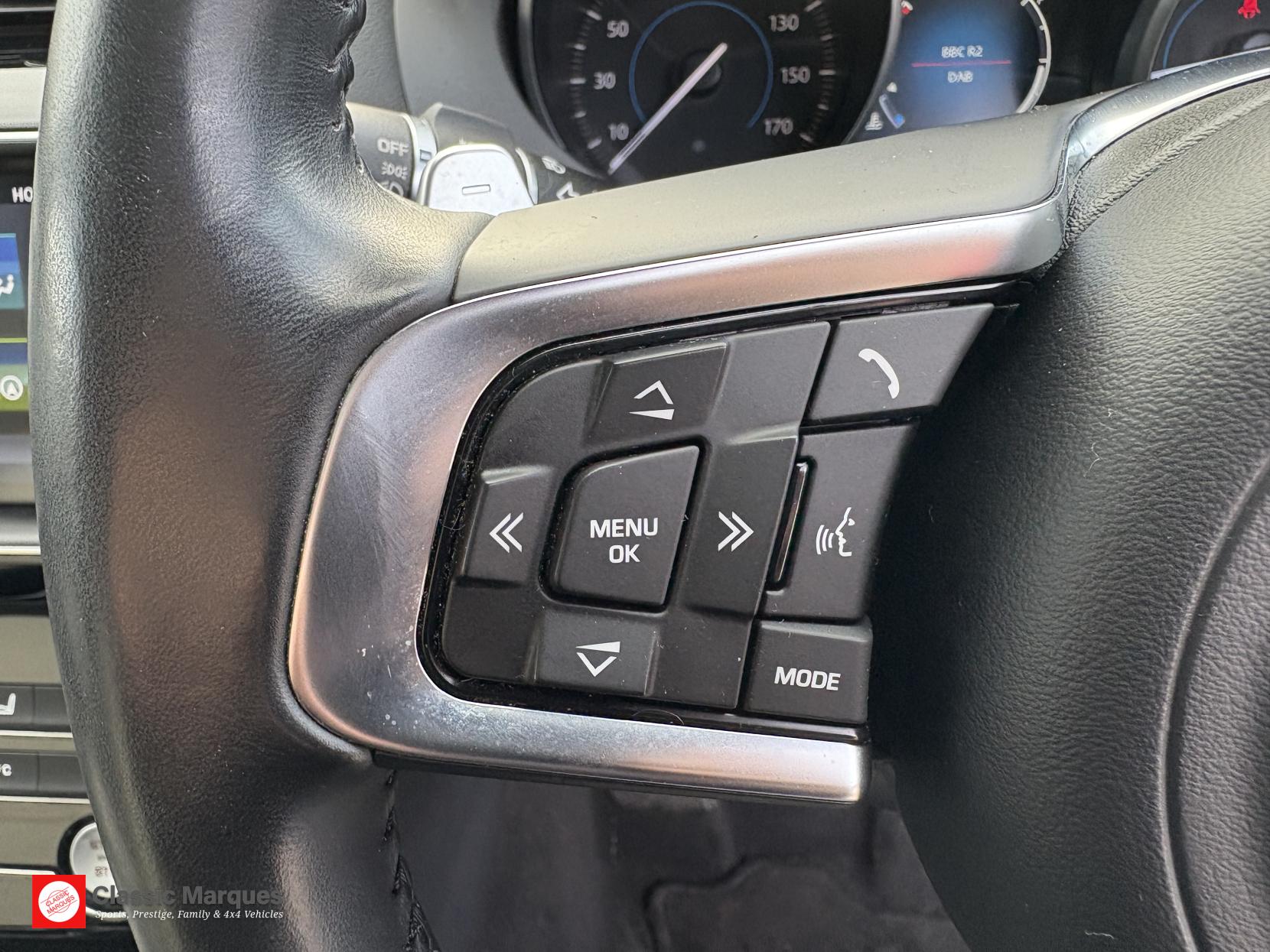 Jaguar F-PACE 2.0 D240 R-Sport SUV 5dr Diesel Auto AWD Euro 6 (s/s) (240 ps)