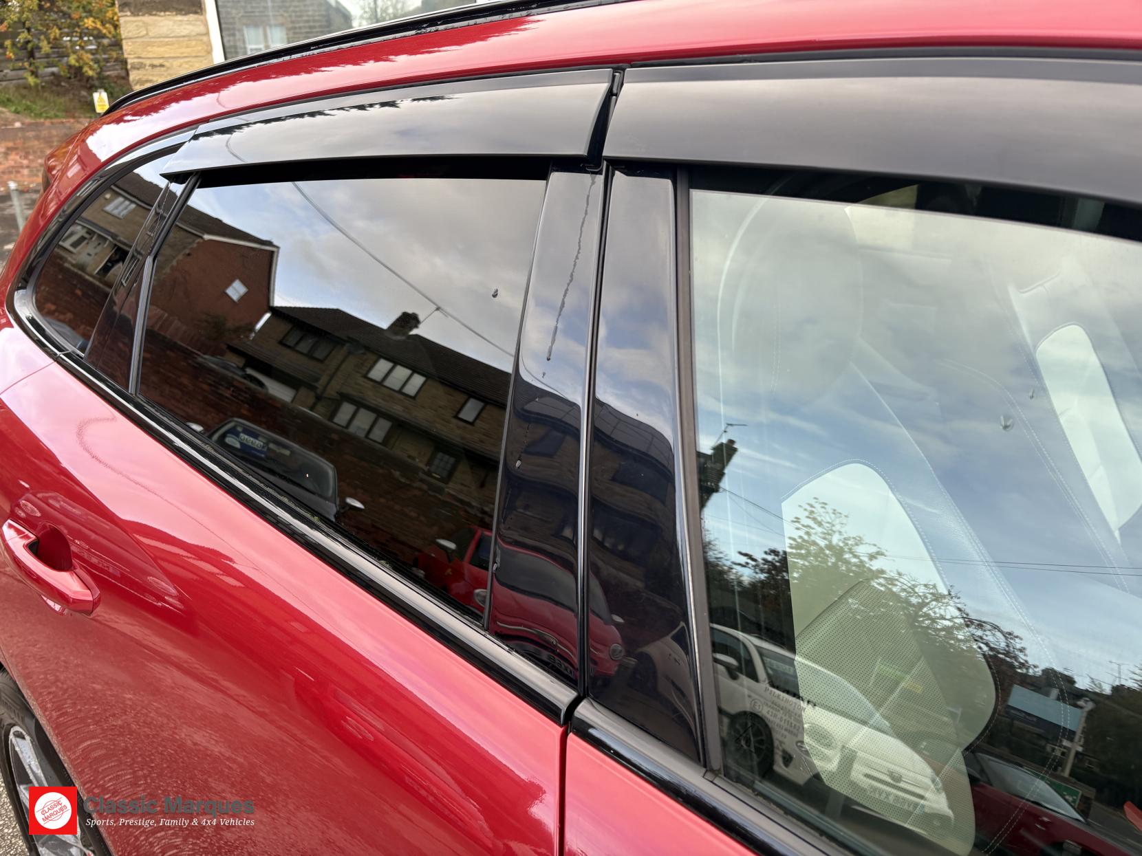 Jaguar F-PACE 2.0 D240 R-Sport SUV 5dr Diesel Auto AWD Euro 6 (s/s) (240 ps)