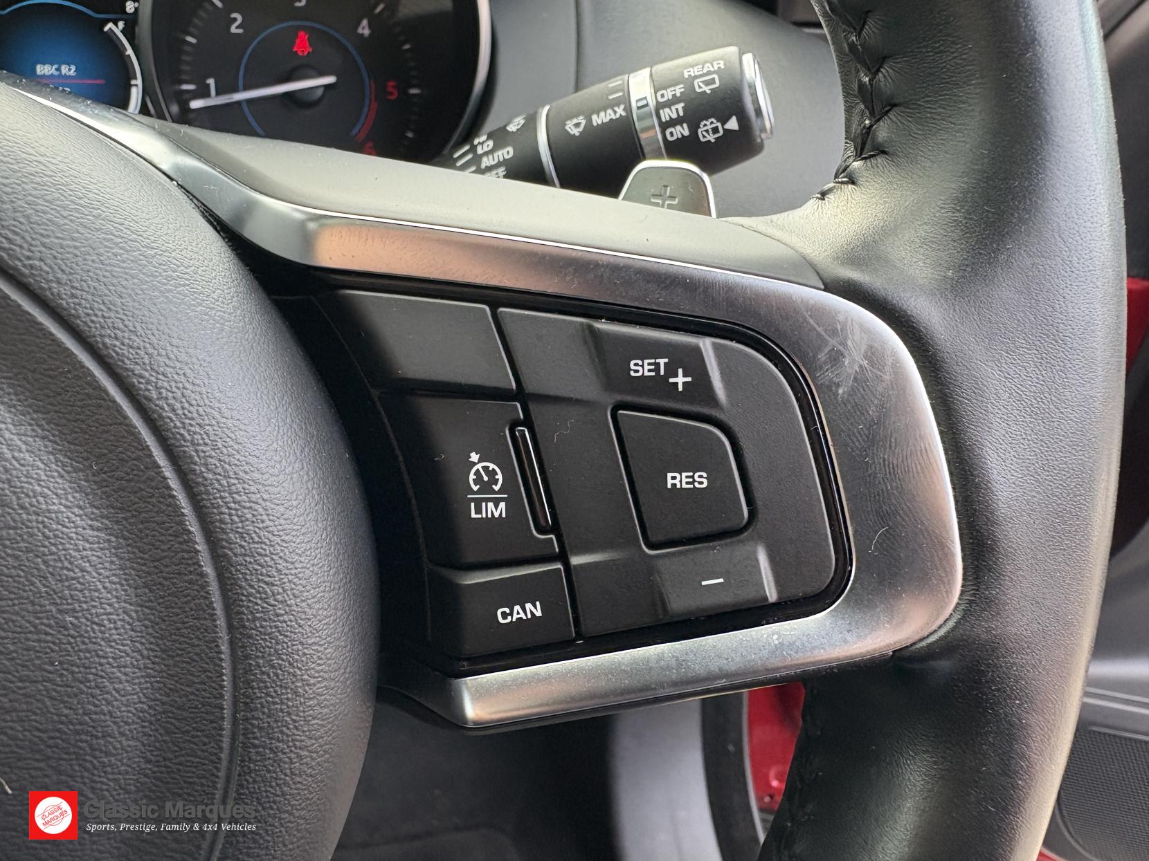 Jaguar F-PACE 2.0 D240 R-Sport SUV 5dr Diesel Auto AWD Euro 6 (s/s) (240 ps)