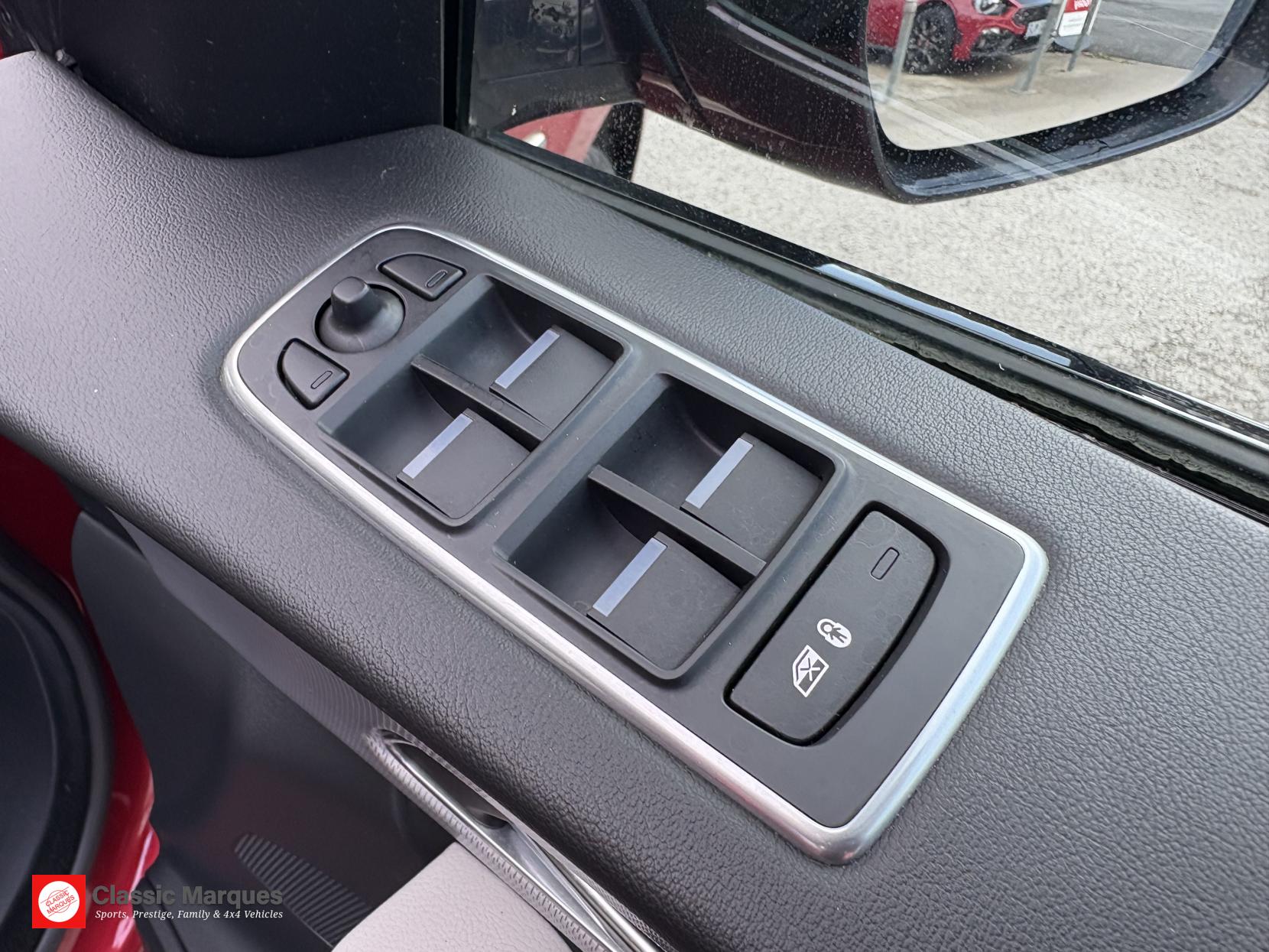 Jaguar F-PACE 2.0 D240 R-Sport SUV 5dr Diesel Auto AWD Euro 6 (s/s) (240 ps)