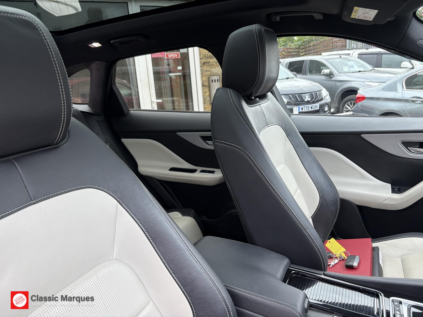 Jaguar F-PACE 2.0 D240 R-Sport SUV 5dr Diesel Auto AWD Euro 6 (s/s) (240 ps)