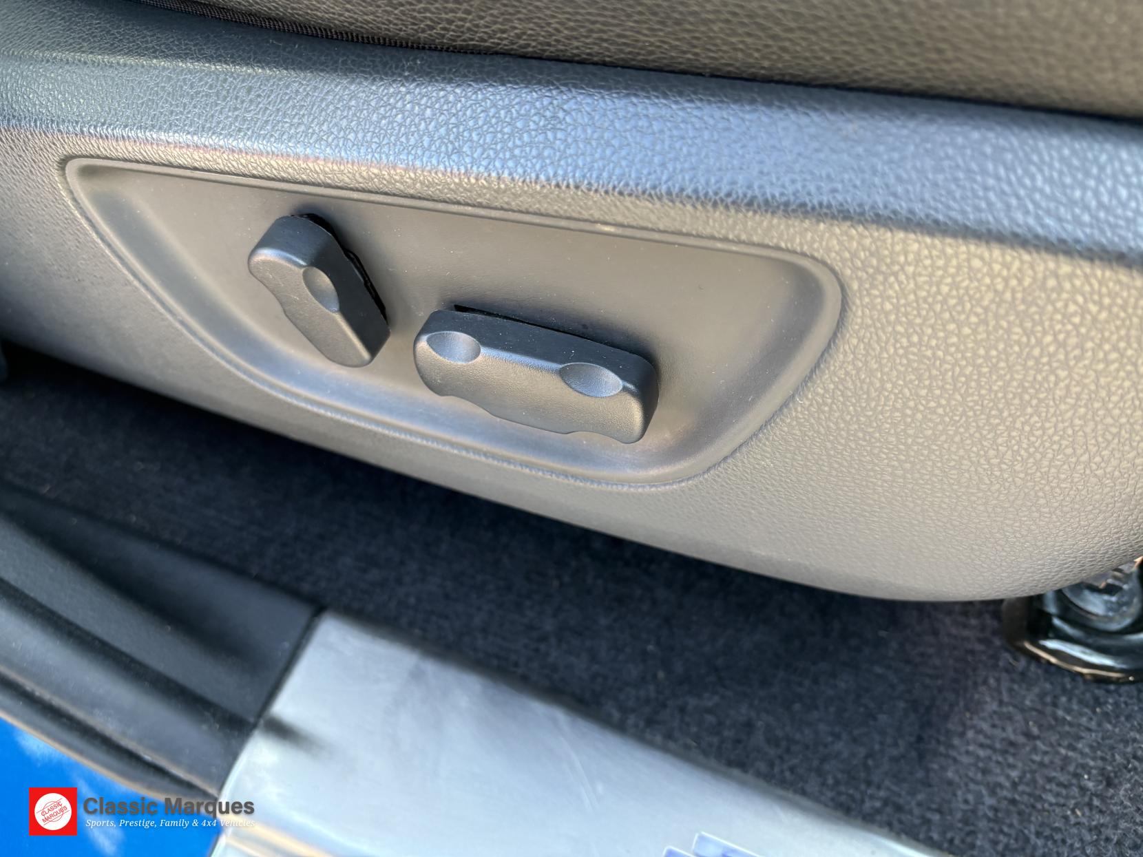 Mitsubishi L200 2.4 DI-D DC Barbarian Pickup Double Cab 4dr Diesel Manual 4WD Euro 6 (178 ps)