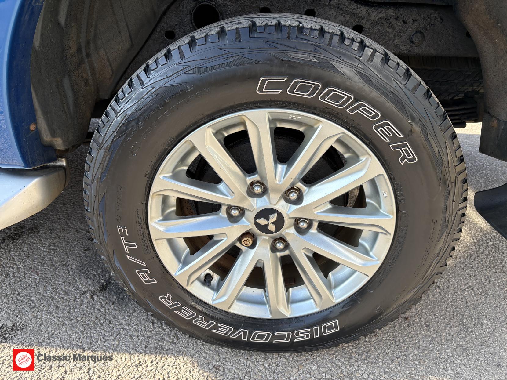 Mitsubishi L200 2.4 DI-D DC Barbarian Pickup Double Cab 4dr Diesel Manual 4WD Euro 6 (178 ps)