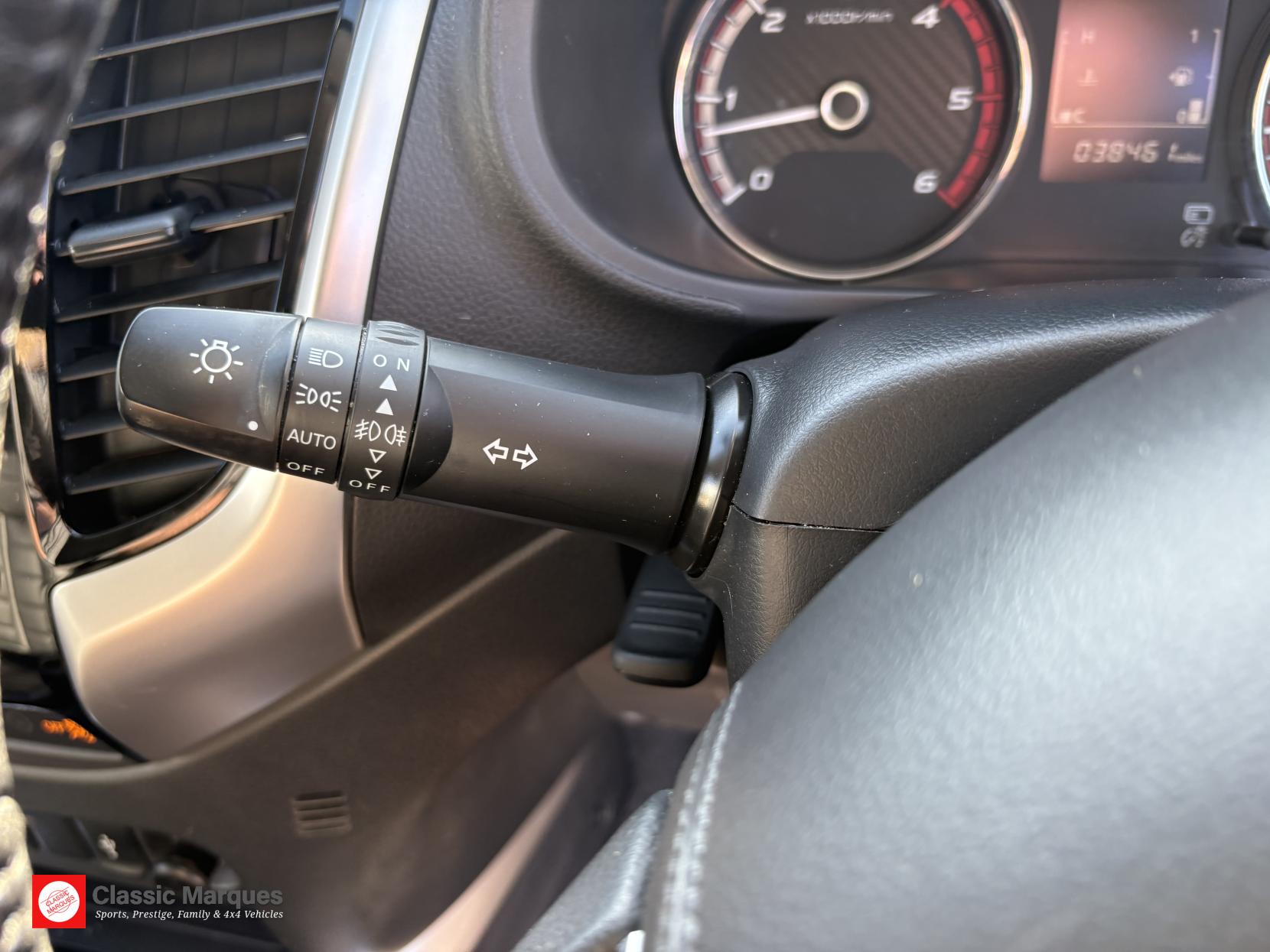 Mitsubishi L200 2.4 DI-D DC Barbarian Pickup Double Cab 4dr Diesel Manual 4WD Euro 6 (178 ps)