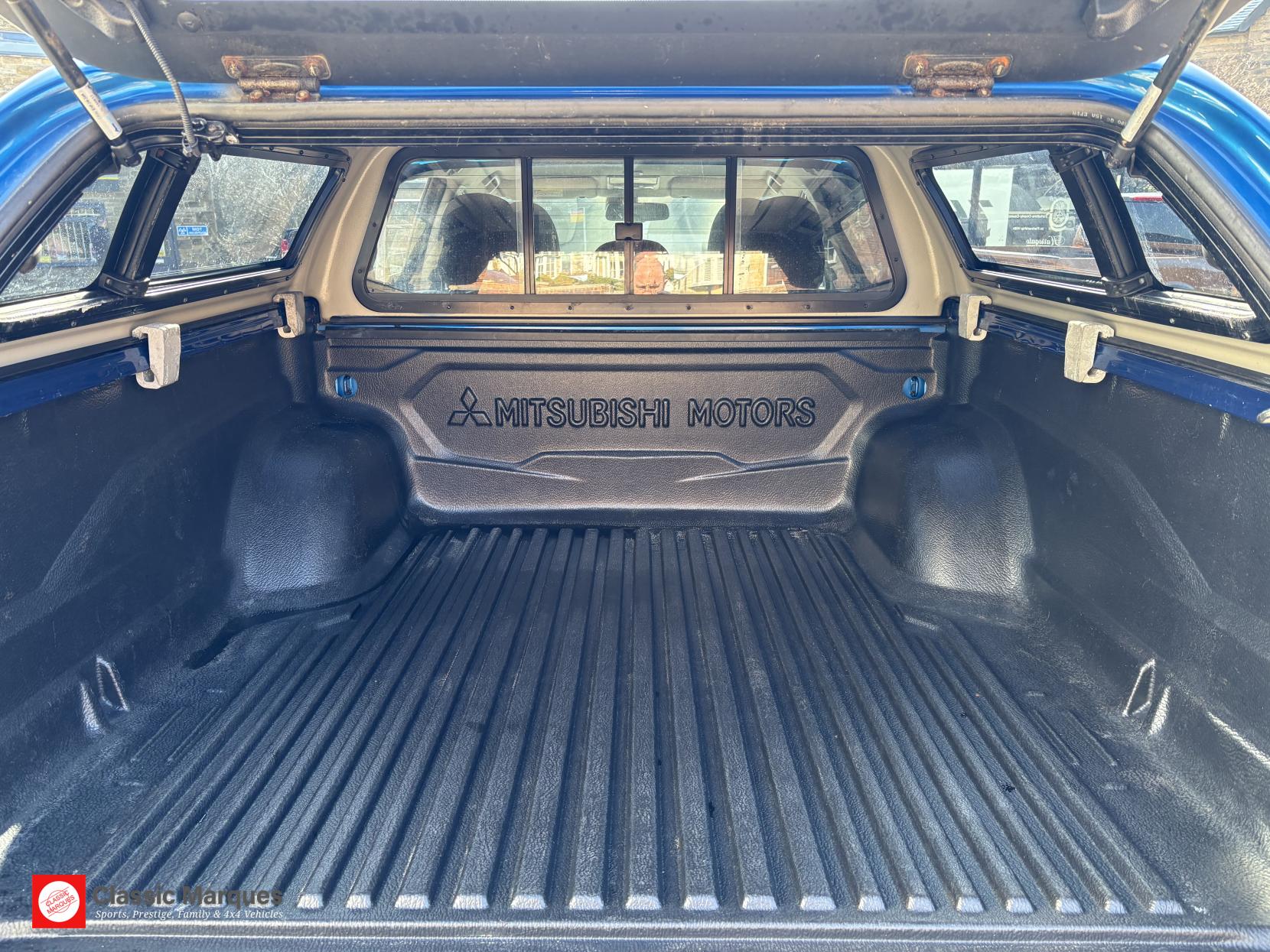 Mitsubishi L200 2.4 DI-D DC Barbarian Pickup Double Cab 4dr Diesel Manual 4WD Euro 6 (178 ps)