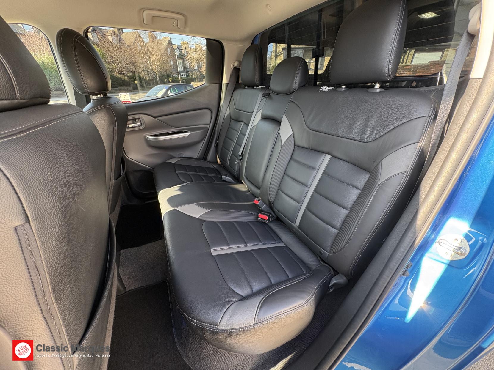 Mitsubishi L200 2.4 DI-D DC Barbarian Pickup Double Cab 4dr Diesel Manual 4WD Euro 6 (178 ps)