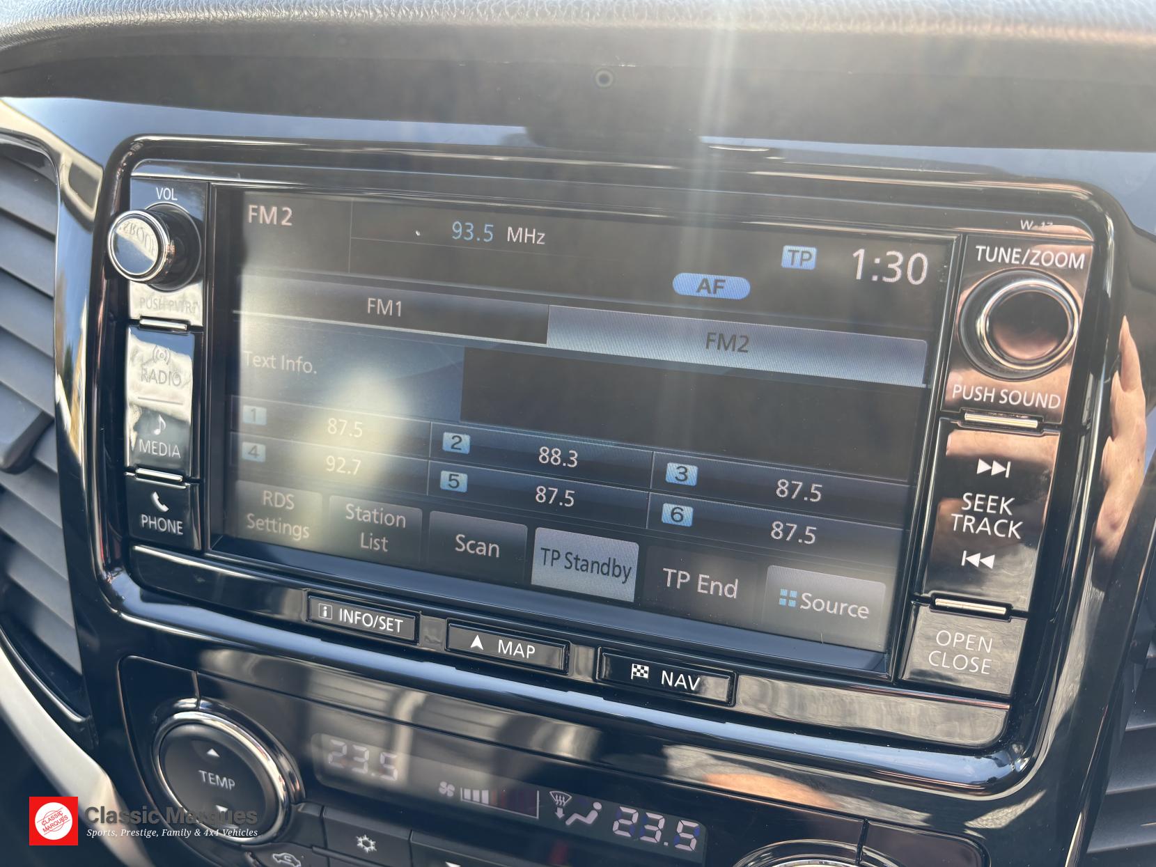 Mitsubishi L200 2.4 DI-D DC Barbarian Pickup Double Cab 4dr Diesel Manual 4WD Euro 6 (178 ps)