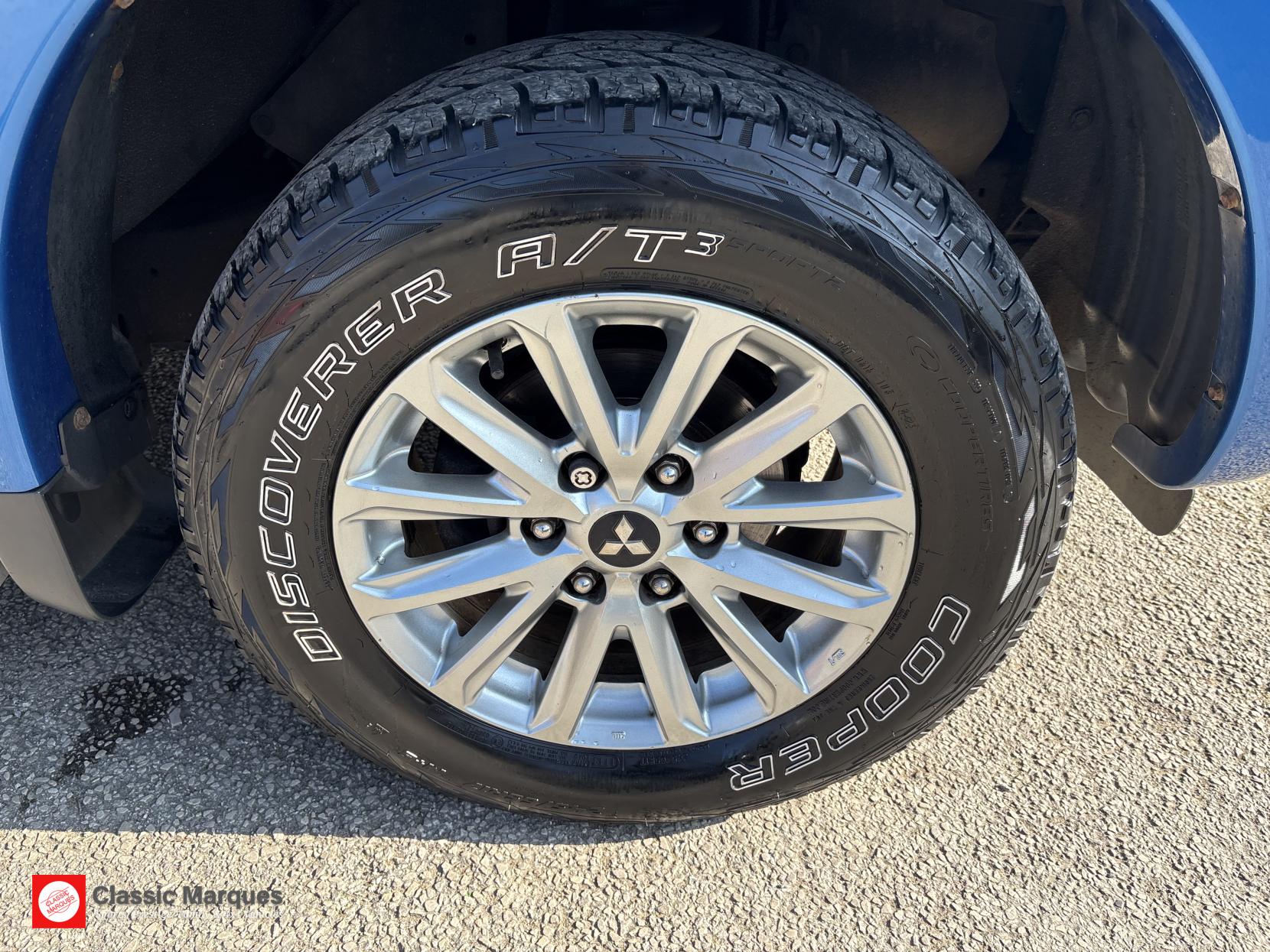 Mitsubishi L200 2.4 DI-D DC Barbarian Pickup Double Cab 4dr Diesel Manual 4WD Euro 6 (178 ps)