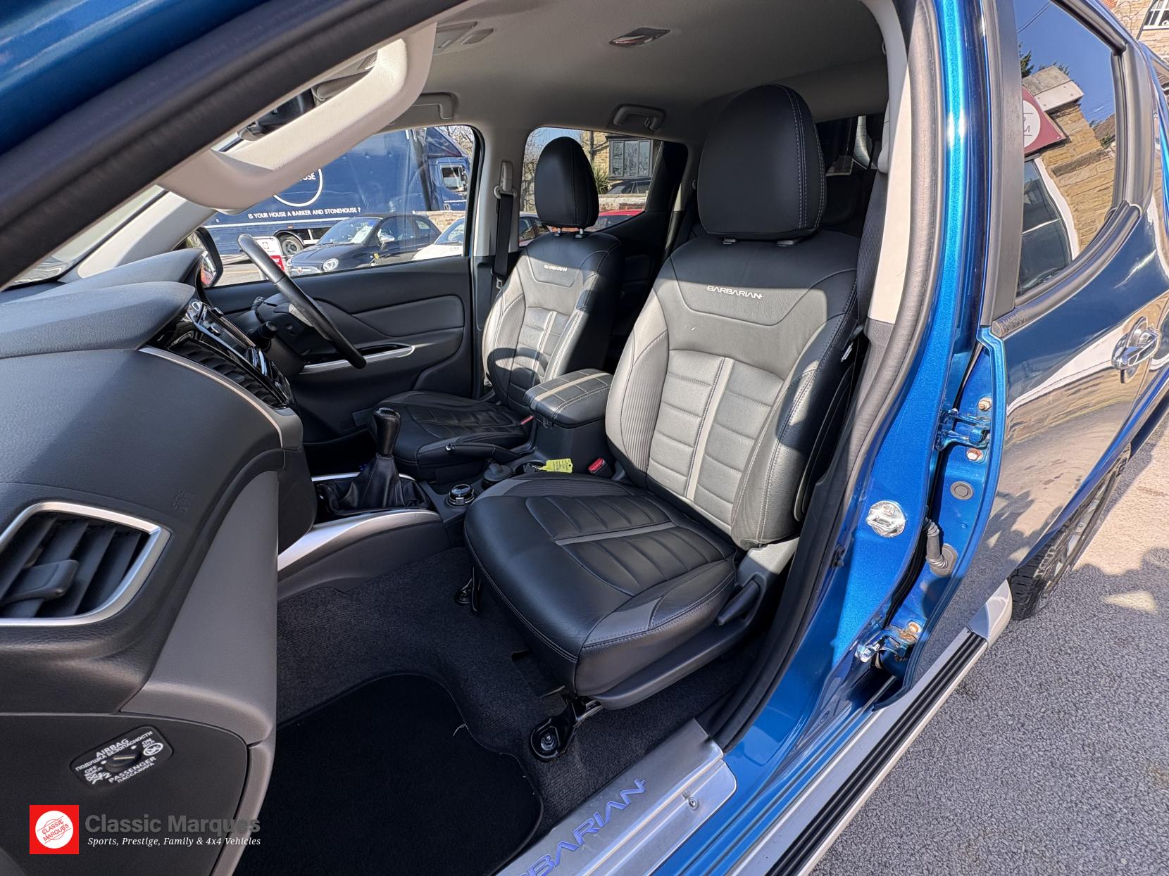 Mitsubishi L200 2.4 DI-D DC Barbarian Pickup Double Cab 4dr Diesel Manual 4WD Euro 6 (178 ps)