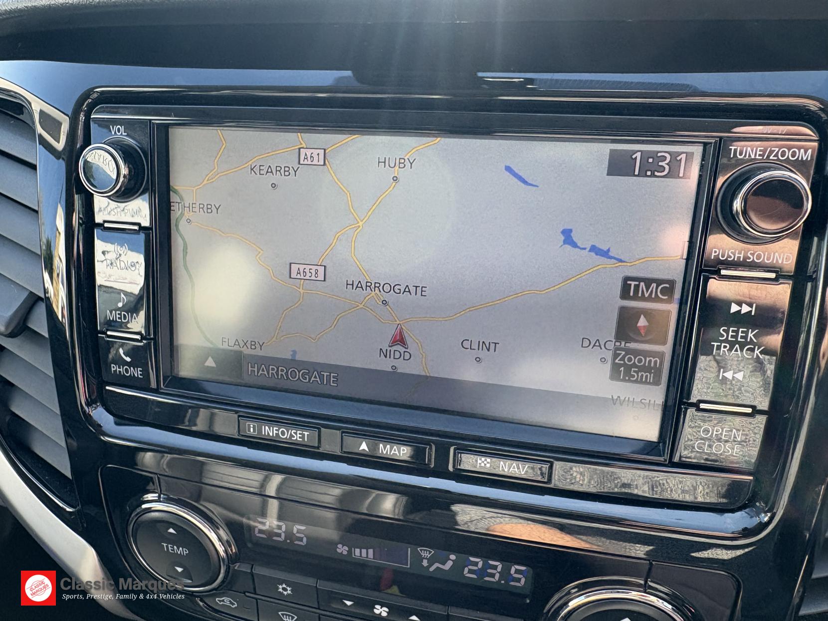 Mitsubishi L200 2.4 DI-D DC Barbarian Pickup Double Cab 4dr Diesel Manual 4WD Euro 6 (178 ps)