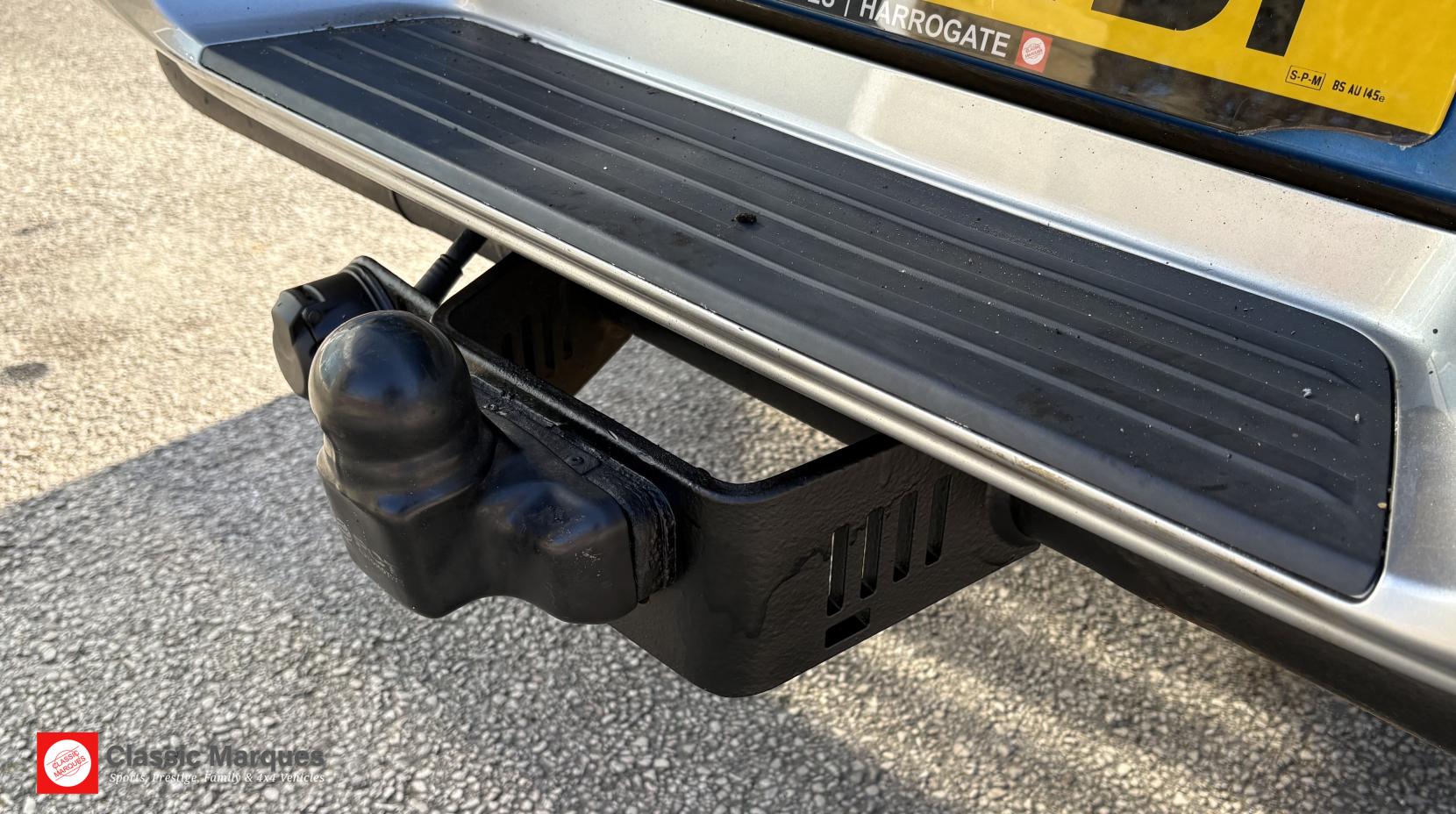 Mitsubishi L200 2.4 DI-D DC Barbarian Pickup Double Cab 4dr Diesel Manual 4WD Euro 6 (178 ps)