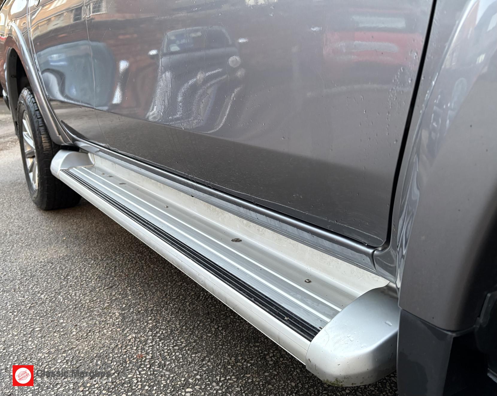 Mitsubishi L200 2.4 DI-D DC Barbarian Pickup Double Cab 4dr Diesel Auto 4WD Euro 6 (178 ps)