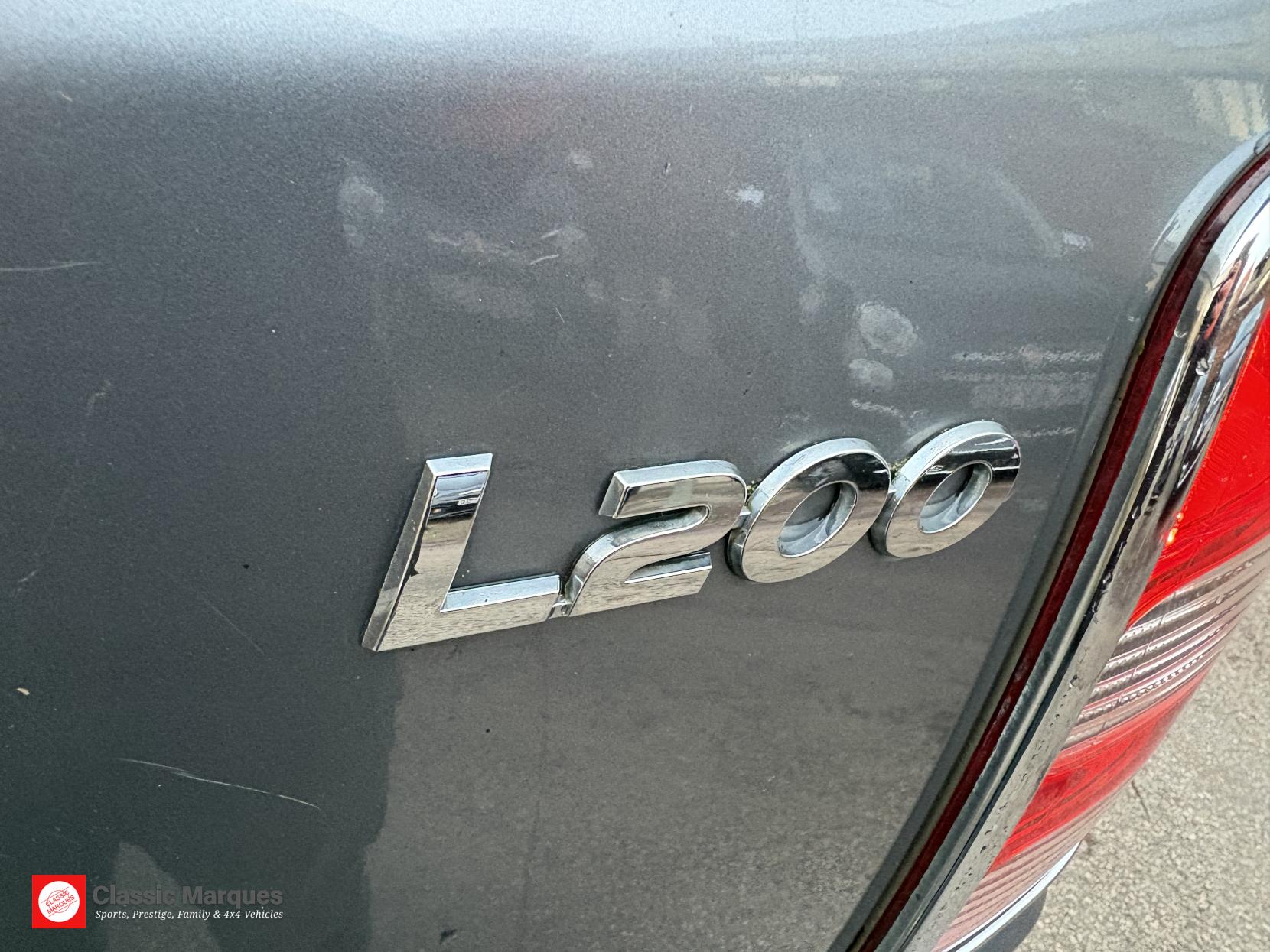 Mitsubishi L200 2.4 DI-D DC Barbarian Pickup Double Cab 4dr Diesel Auto 4WD Euro 6 (178 ps)