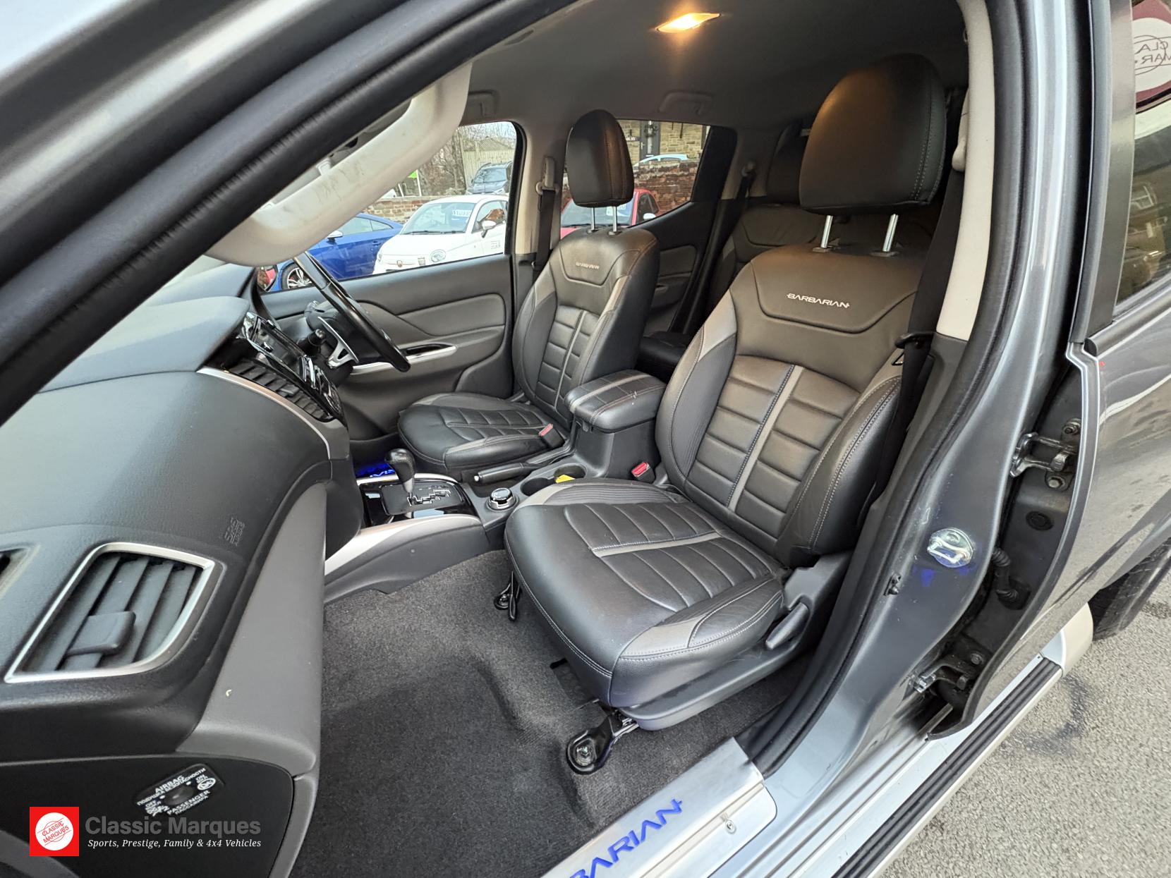 Mitsubishi L200 2.4 DI-D DC Barbarian Pickup Double Cab 4dr Diesel Auto 4WD Euro 6 (178 ps)