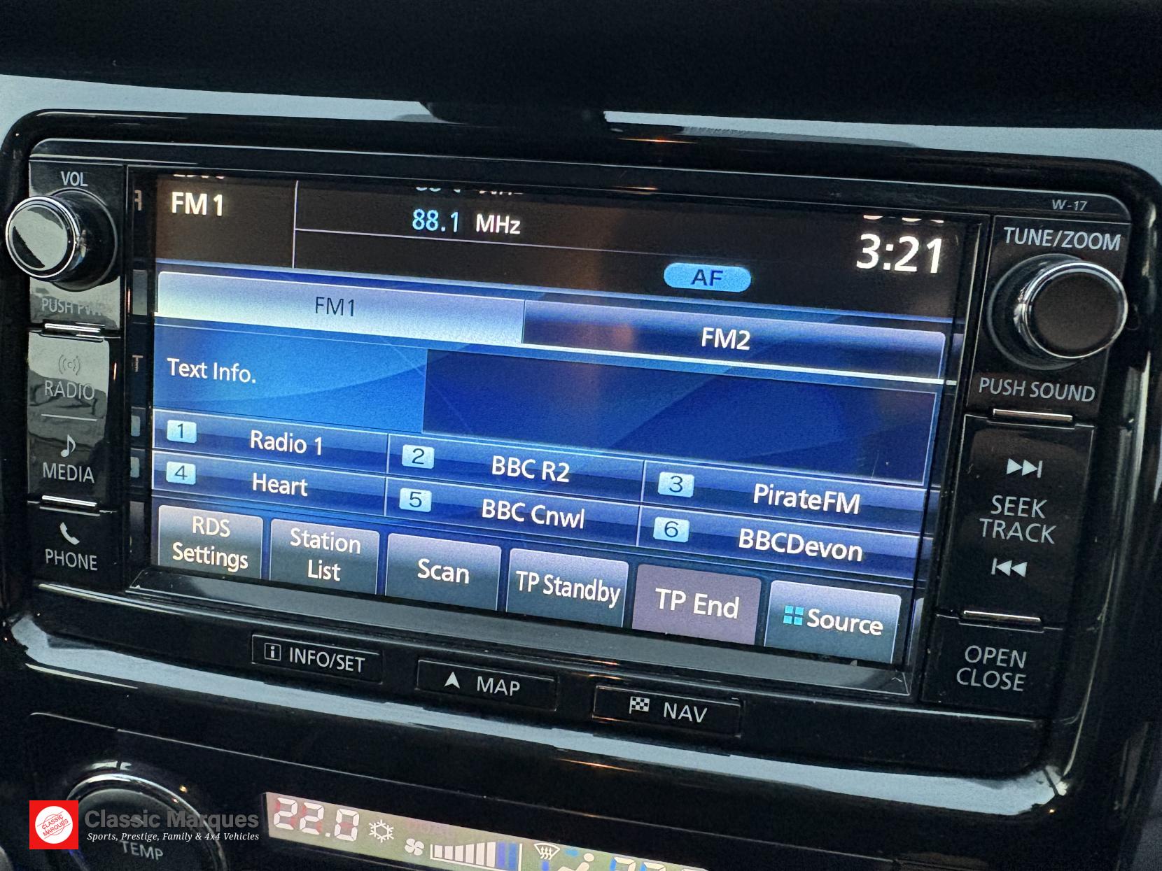 Mitsubishi L200 2.4 DI-D DC Barbarian Pickup Double Cab 4dr Diesel Auto 4WD Euro 6 (178 ps)