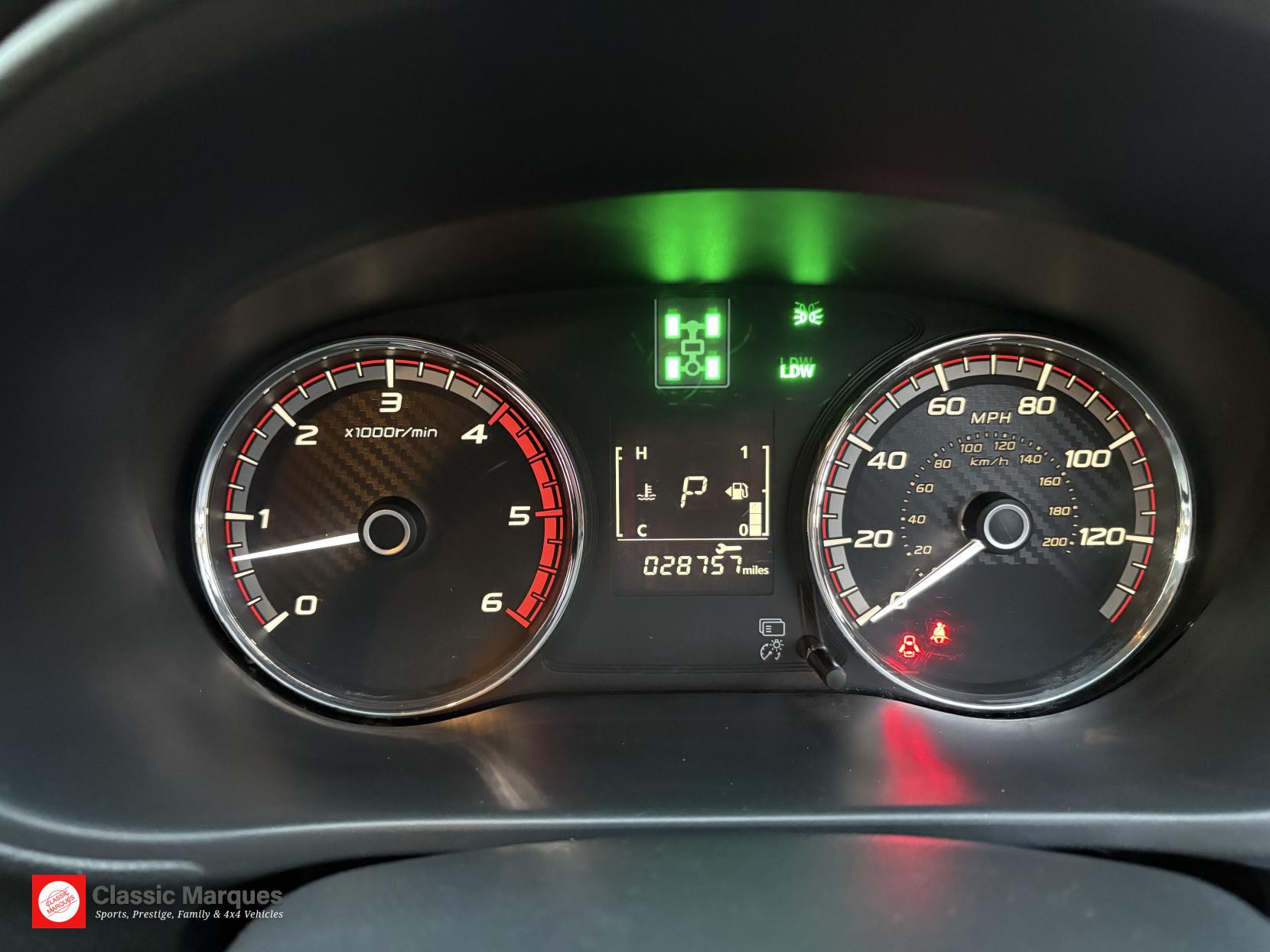 Mitsubishi L200 2.4 DI-D DC Barbarian Pickup Double Cab 4dr Diesel Auto 4WD Euro 6 (178 ps)