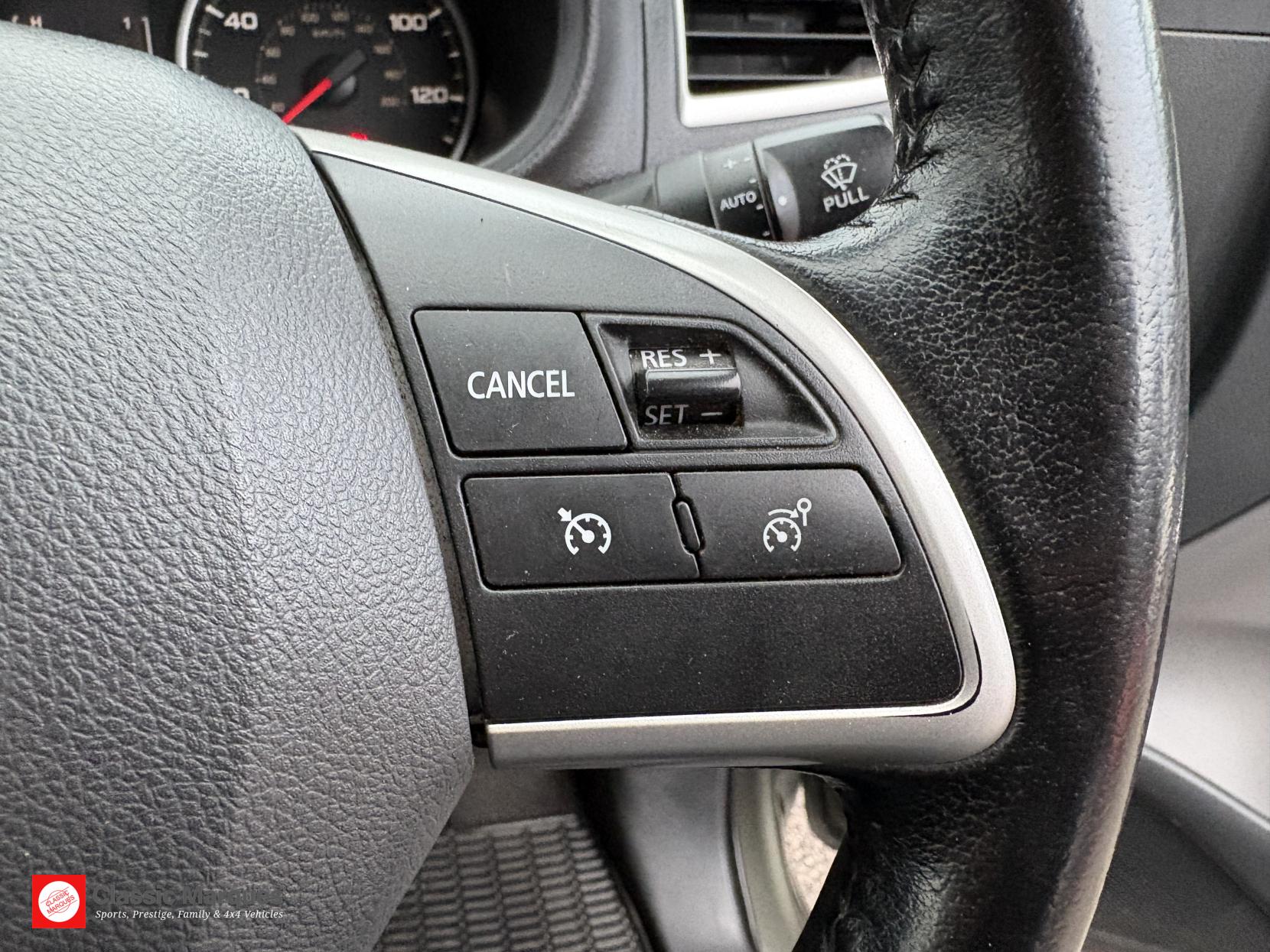 Mitsubishi L200 2.4 DI-D DC Warrior Pickup Double Cab 4dr Diesel Manual 4WD Euro 5 (178 ps)