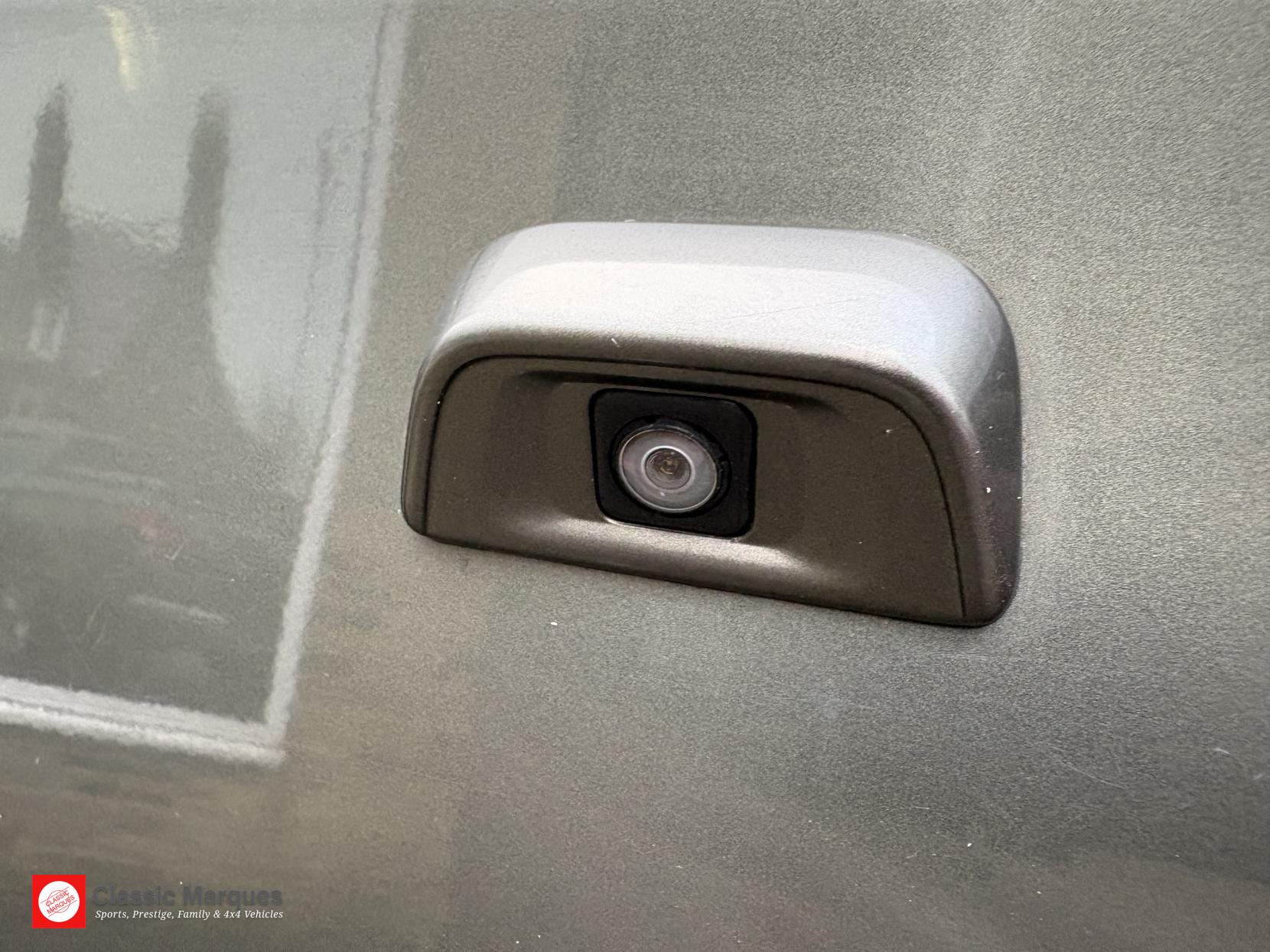 Mitsubishi L200 2.4 DI-D DC Warrior Pickup Double Cab 4dr Diesel Manual 4WD Euro 5 (178 ps)