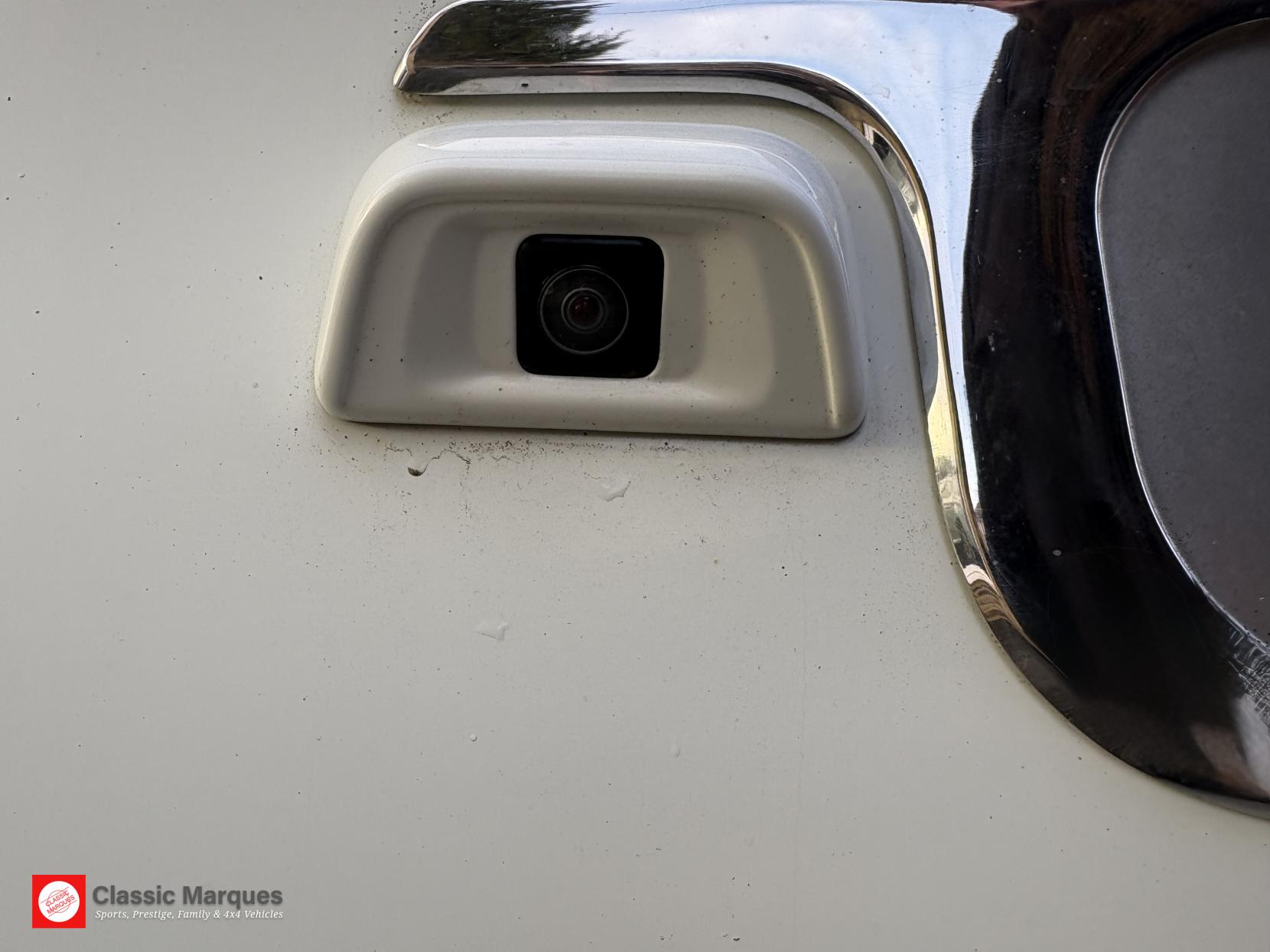 Mitsubishi L200 2.4 DI-D DC Barbarian Pickup Double Cab 4dr Diesel Manual 4WD Euro 6 (178 ps)