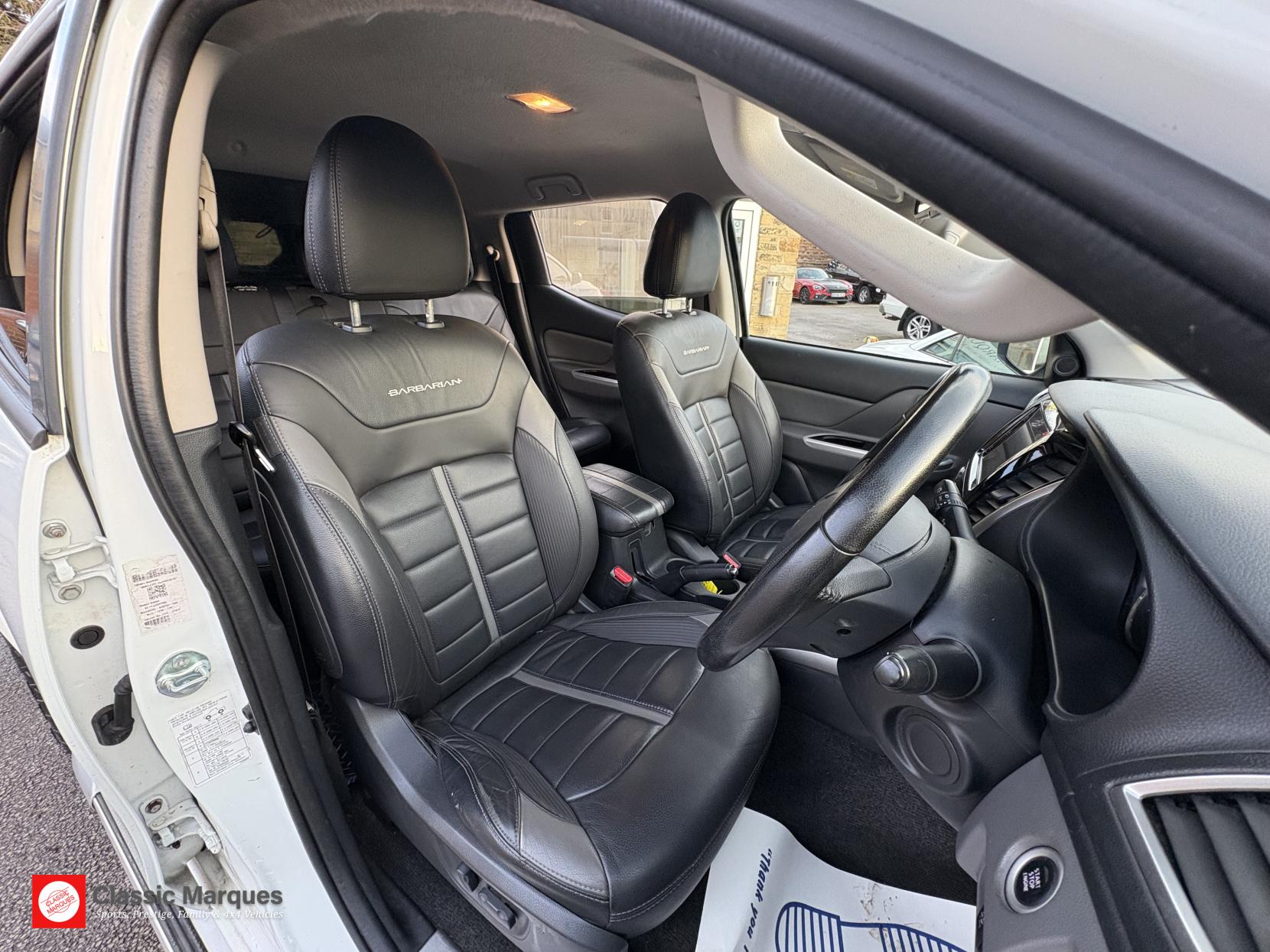 Mitsubishi L200 2.4 DI-D DC Barbarian Pickup Double Cab 4dr Diesel Manual 4WD Euro 6 (178 ps)