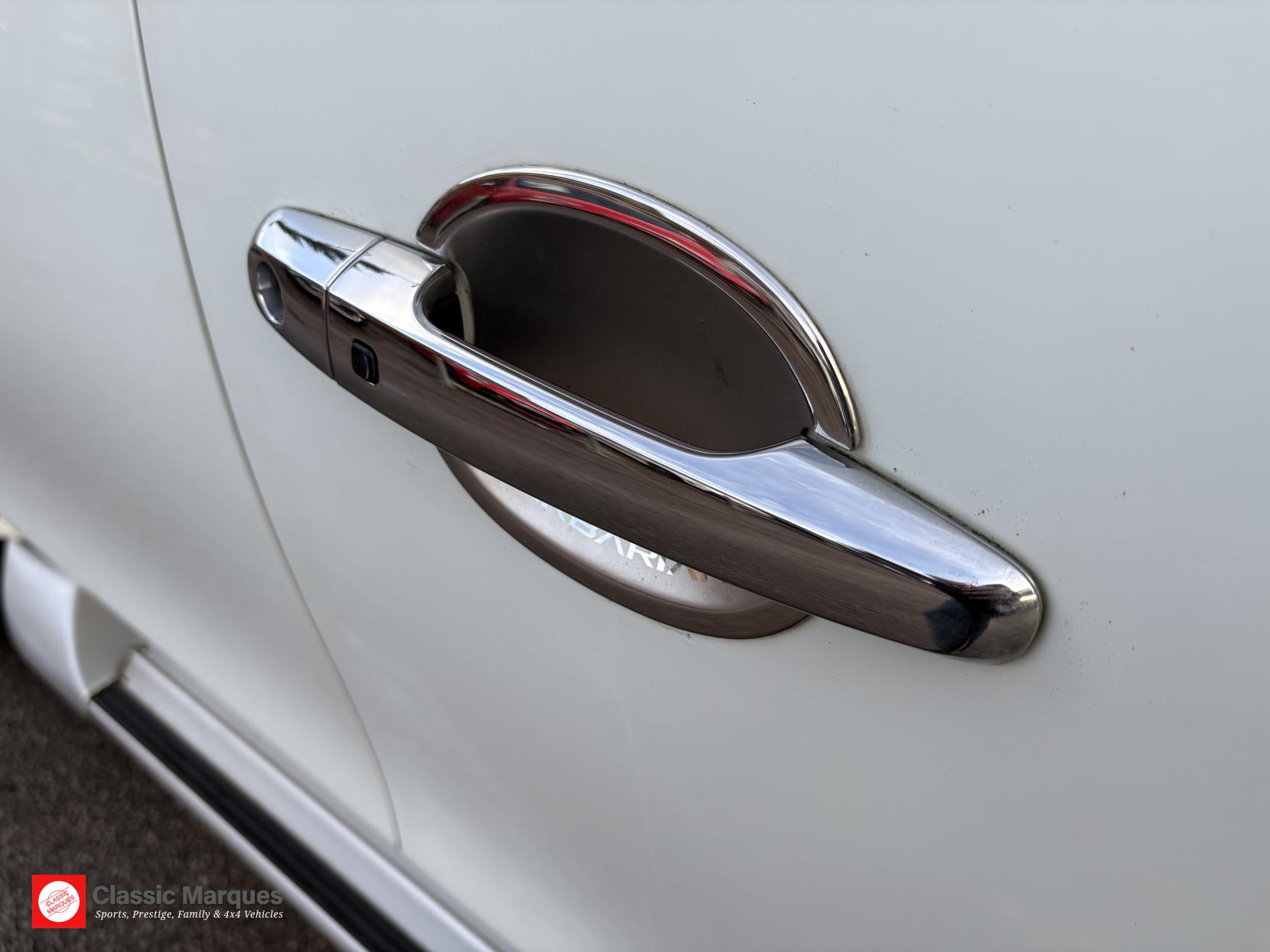 Mitsubishi L200 2.4 DI-D DC Barbarian Pickup Double Cab 4dr Diesel Manual 4WD Euro 6 (178 ps)