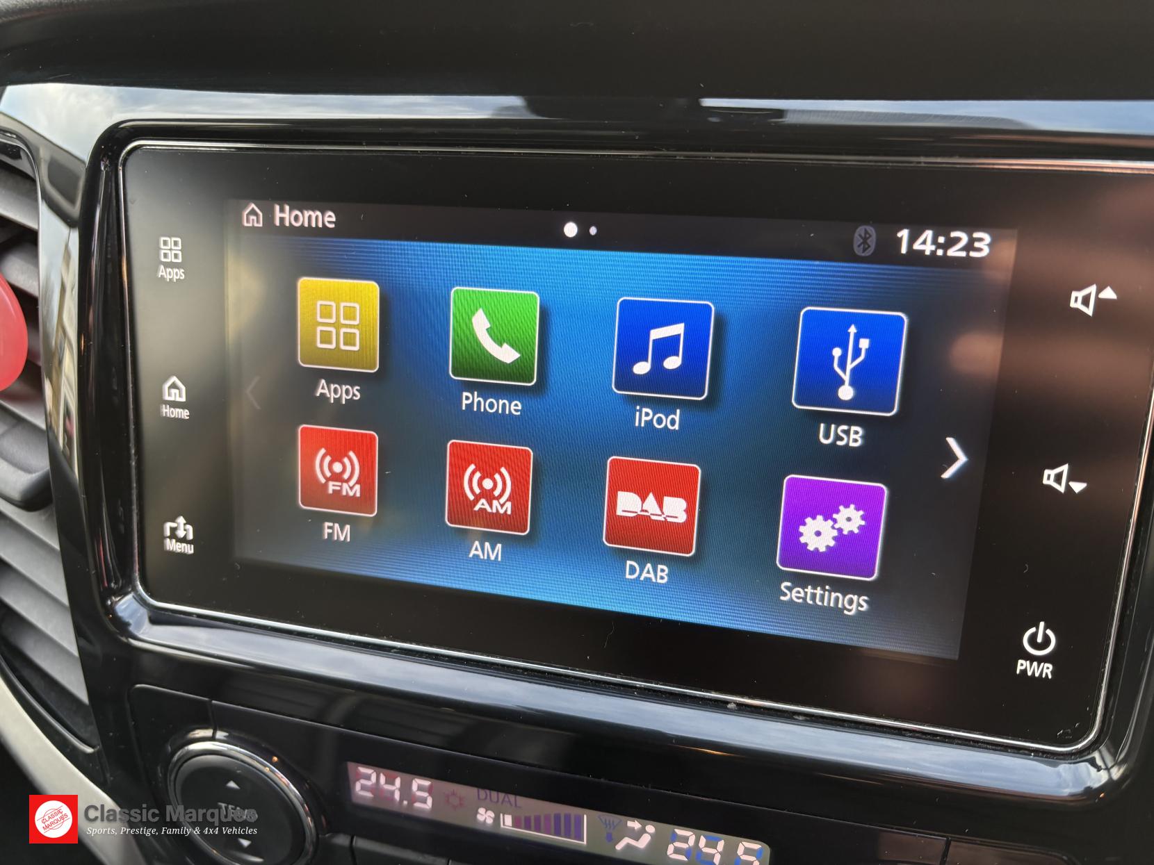 Mitsubishi L200 2.4 DI-D DC Barbarian Pickup Double Cab 4dr Diesel Manual 4WD Euro 6 (178 ps)