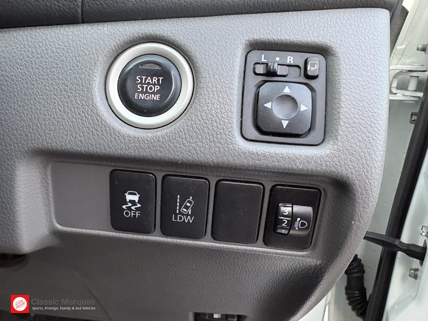 Mitsubishi L200 2.4 DI-D DC Barbarian Pickup Double Cab 4dr Diesel Manual 4WD Euro 6 (178 ps)